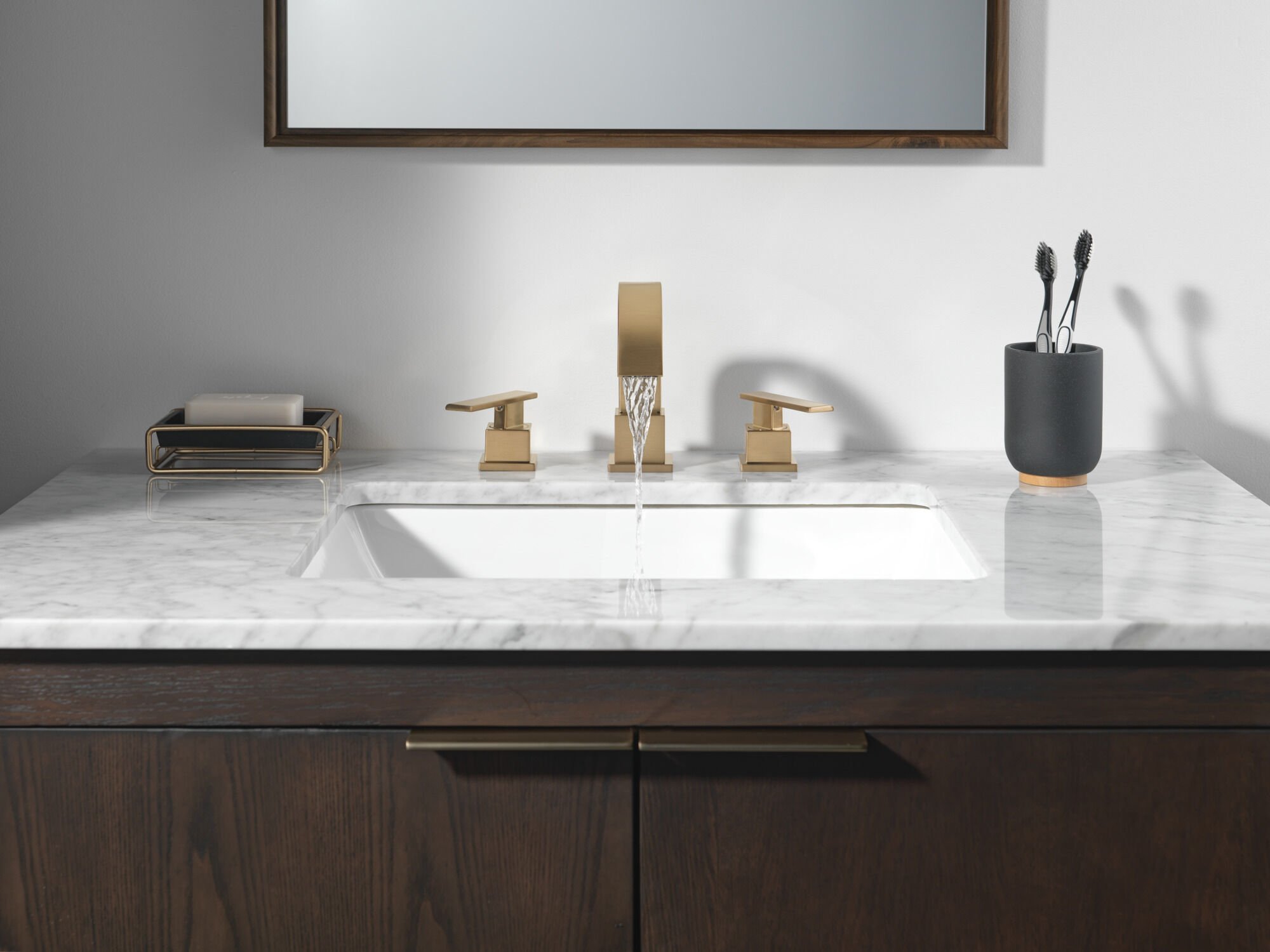 Two Handle Widespread Bathroom Faucet in Champagne Bronze 3553LF