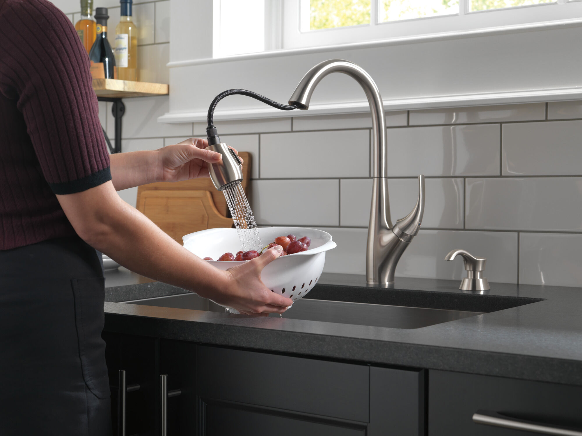 Single Handle Pull-Down Kitchen Faucet in Stainless 19912-SSSD-DST