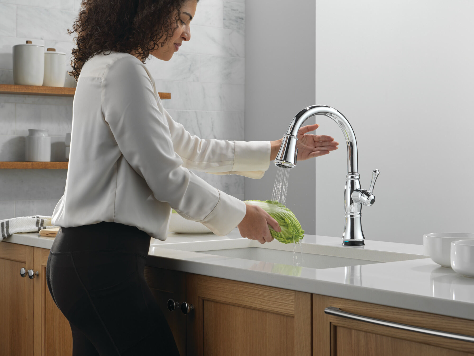 Touch2O® Technology Kitchen Faucet with Touchless Technology in