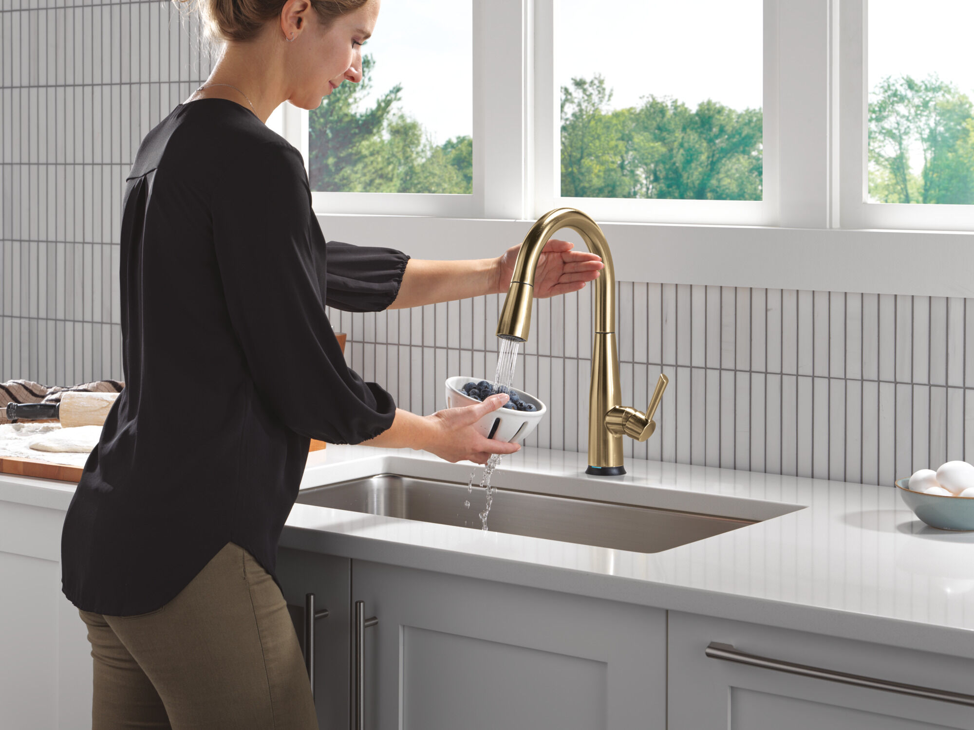 Touch2O® Technology Kitchen Faucet with Touchless Technology in