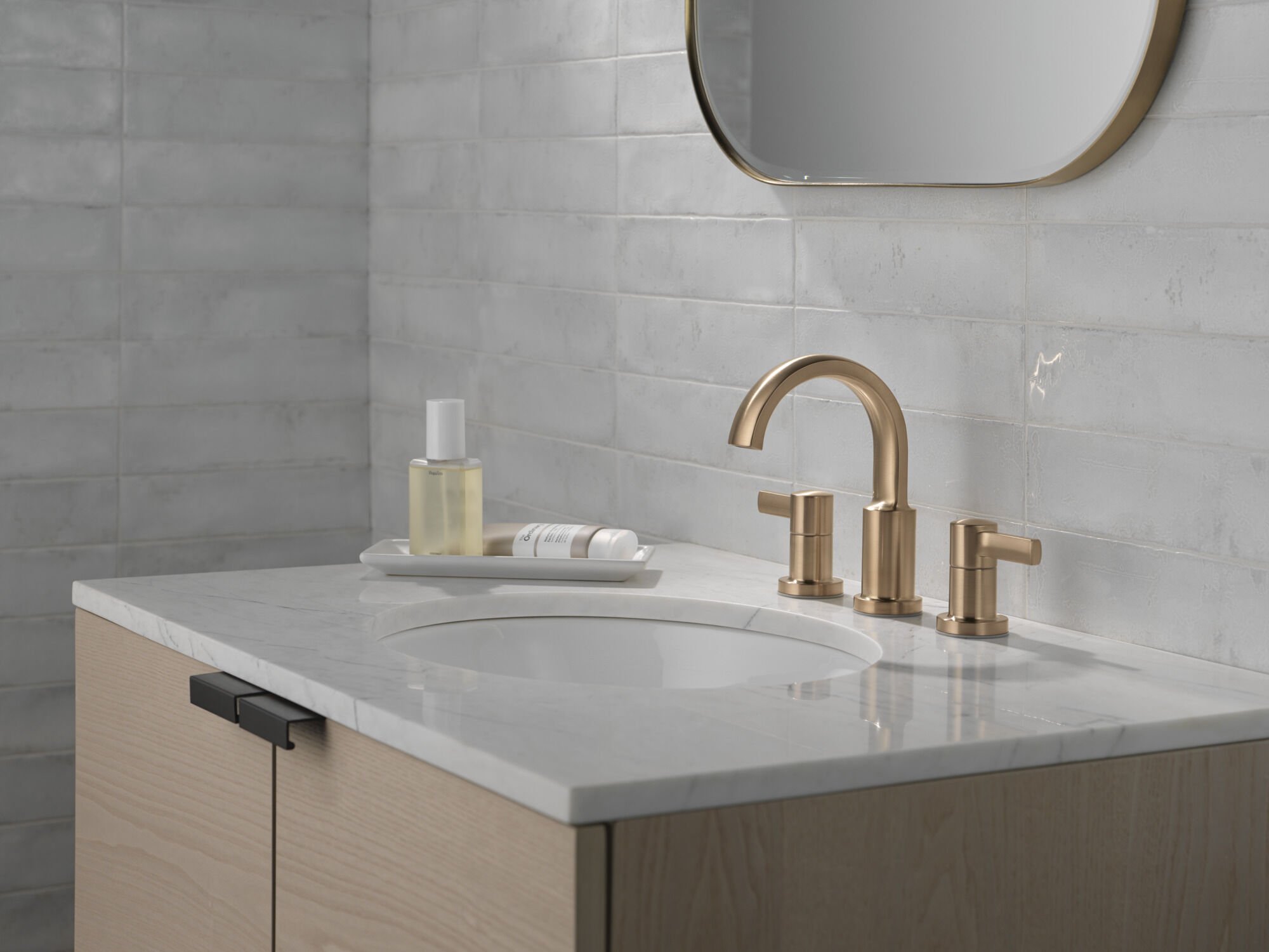 Two Handle Widespread Bathroom Faucet in Champagne Bronze 35855LF