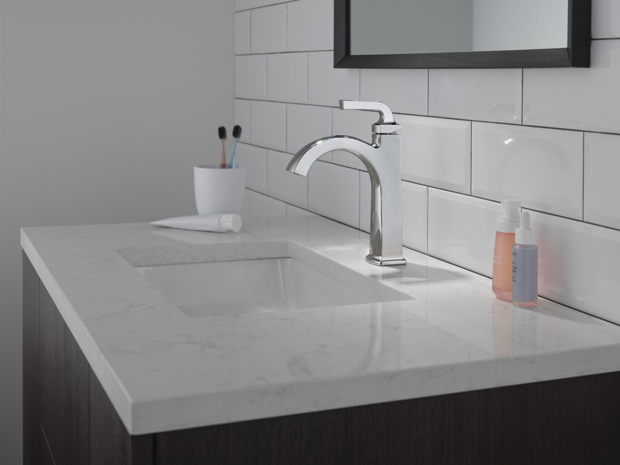 Single Handle Bathroom Faucet in Chrome 15854LF | Delta Faucet