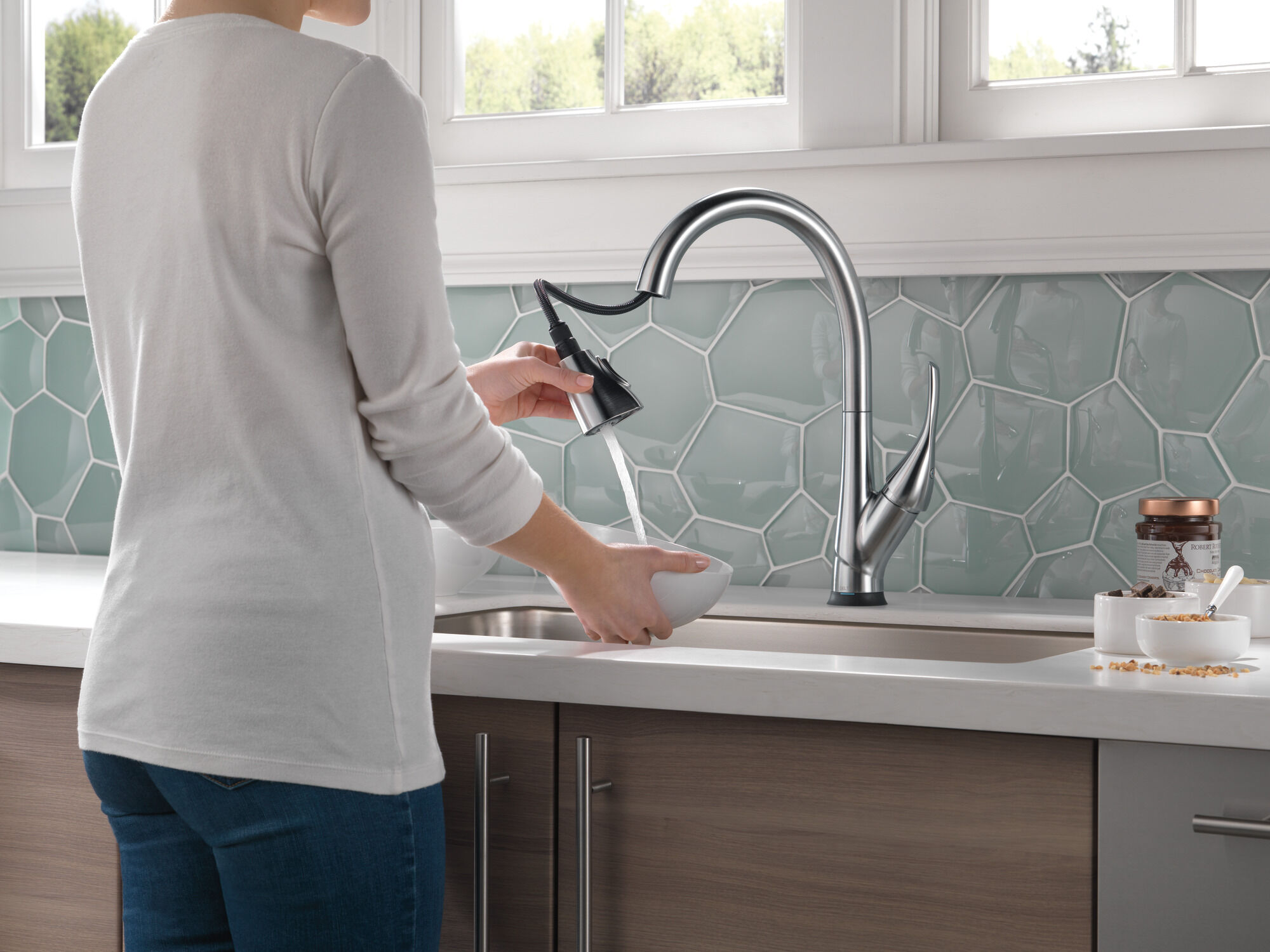 Single Handle Pull-Down Kitchen Faucet with Touch2O® and Single Handle Pull-Down Kitchen Faucet with Touch2O® and