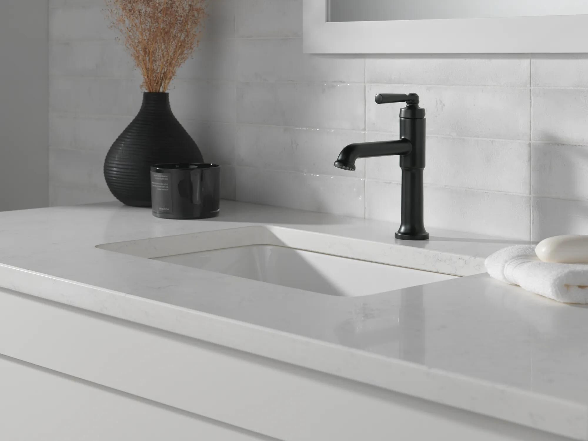 Single Handle Bathroom Faucet in Matte Black 536-BLMPU-DST | Delta