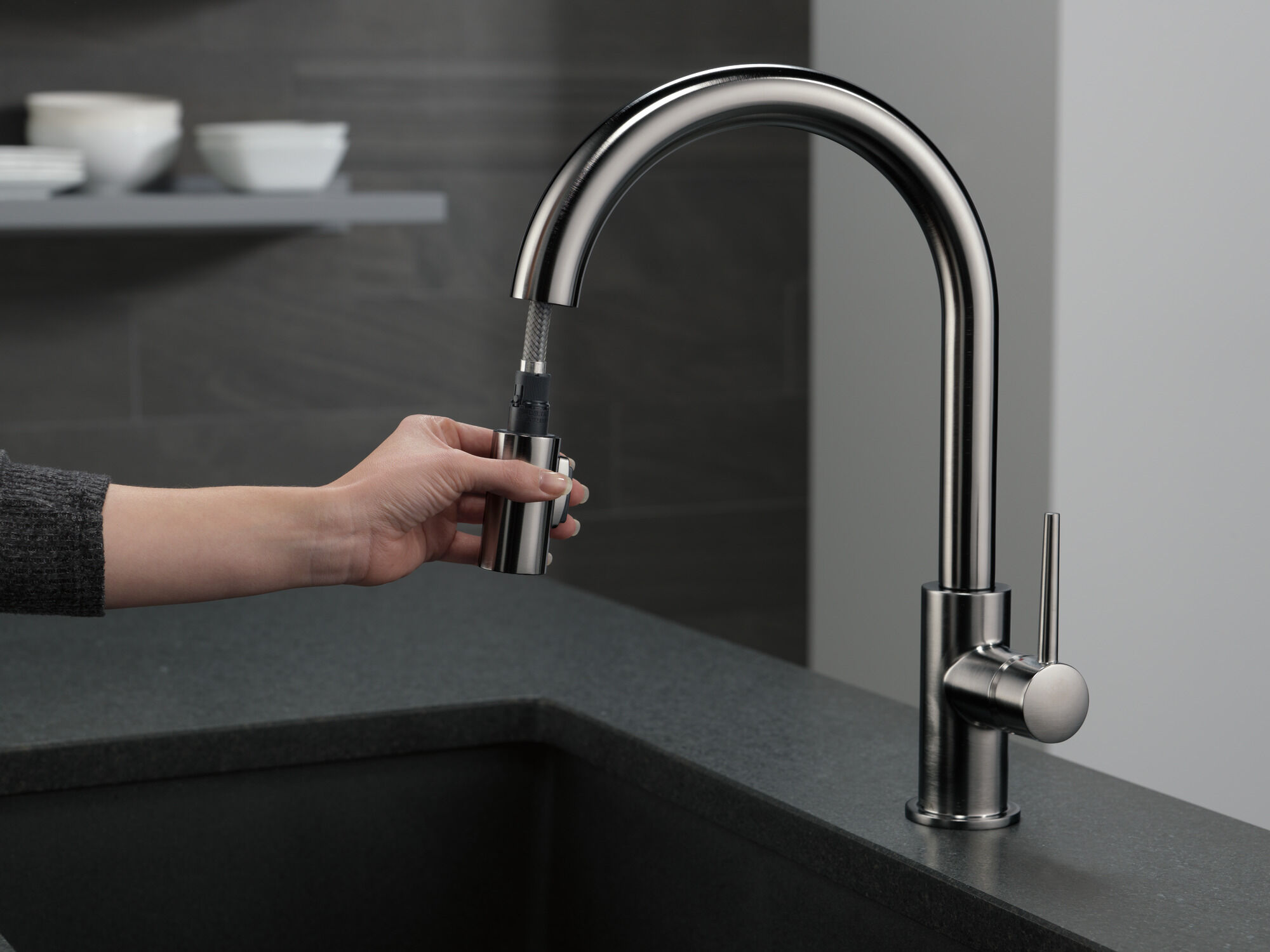 Single Handle Pull-Down Kitchen Limited Swivel in Black Stainless