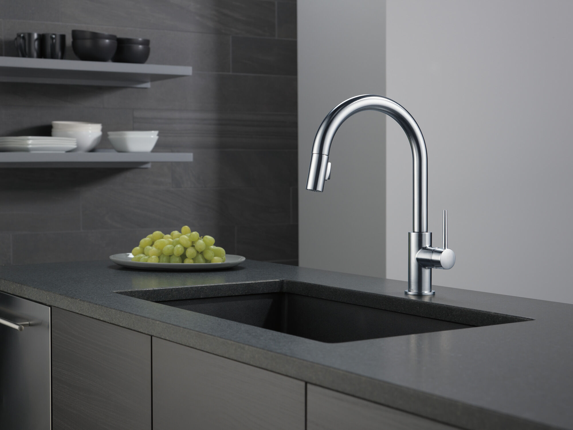 Single Handle Pull-Down Kitchen Limited Swivel in Arctic Stainless