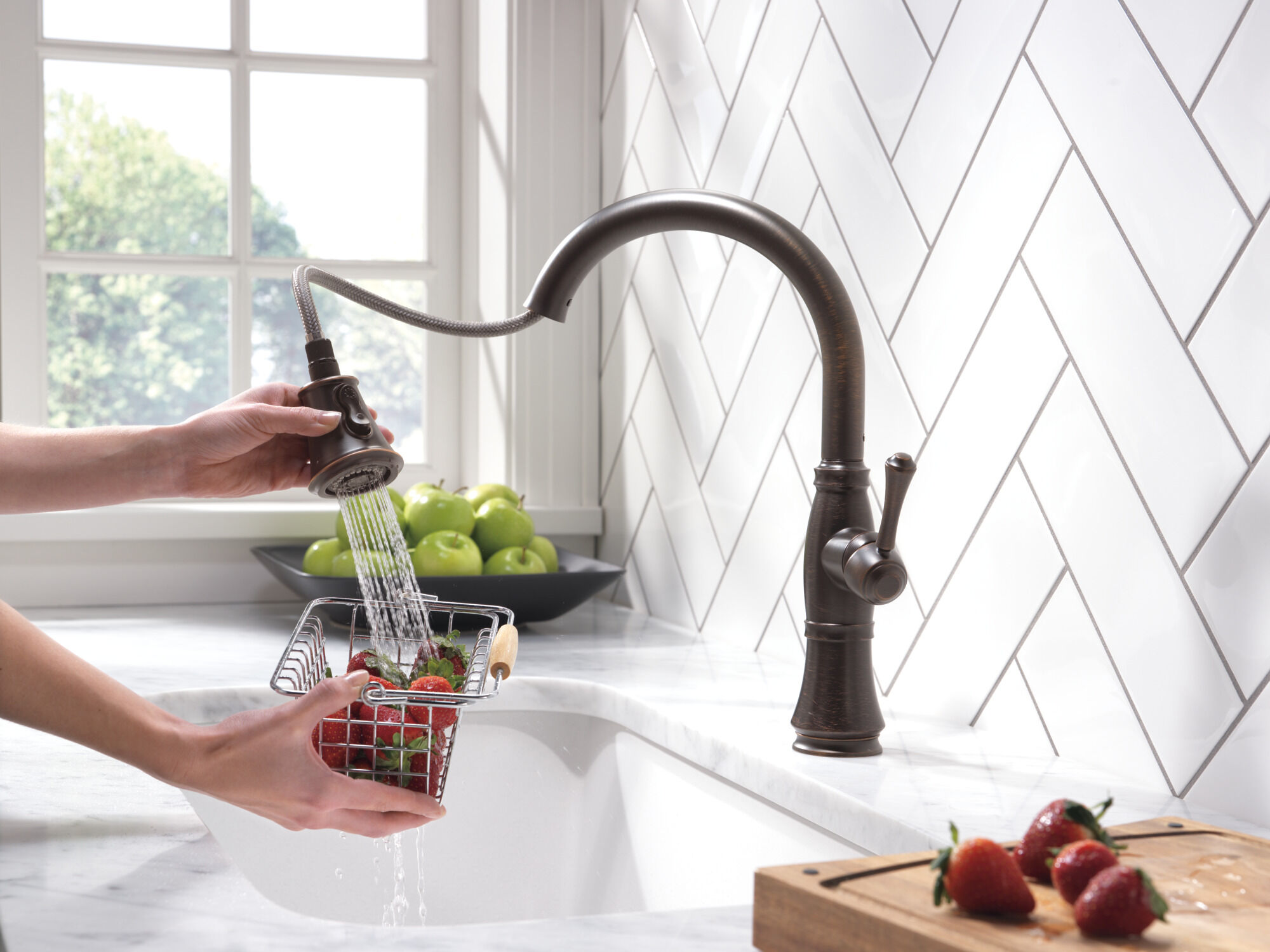 Single Handle Pull-Down Kitchen Faucet with ShieldSpray