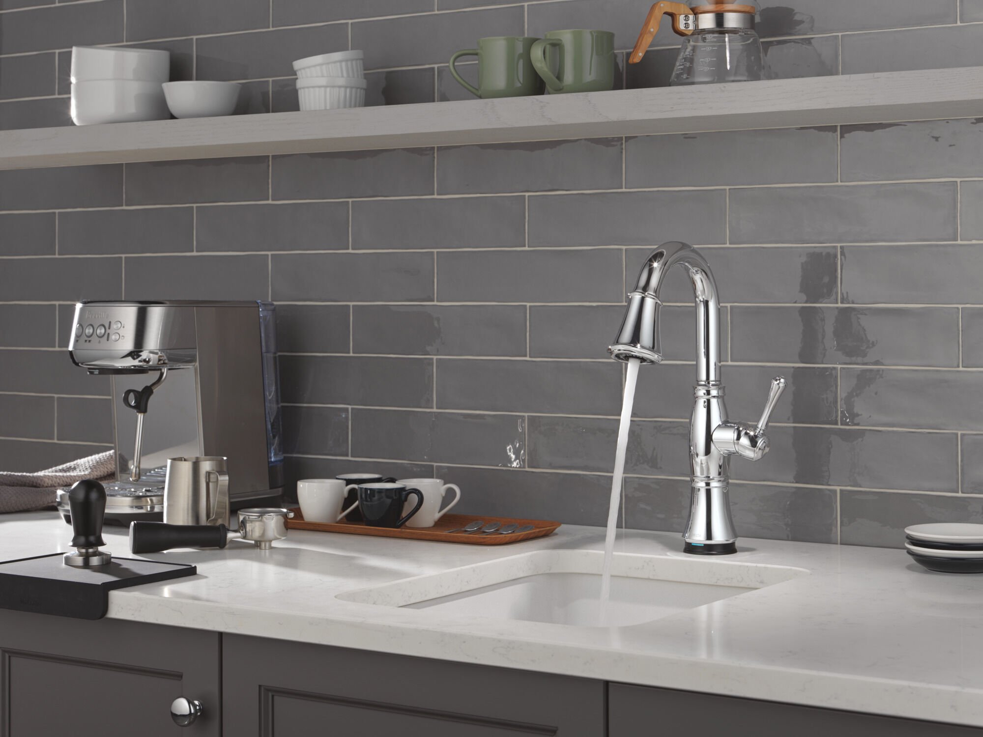 ティポット Touch2O® Bar / Prep Faucet with Touchless Technology in Lumicoat