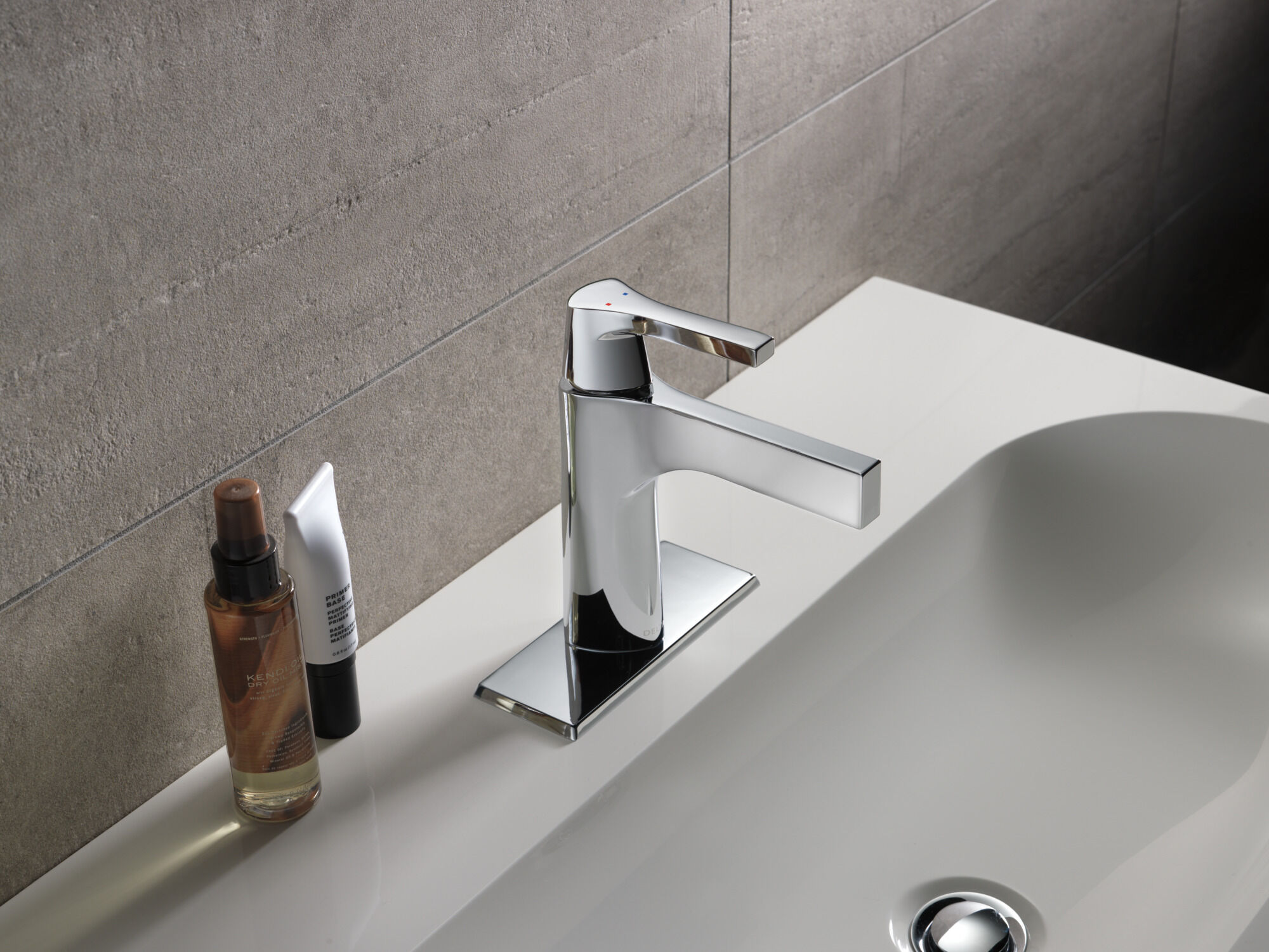 Single Handle Bathroom Faucet in Chrome 574-MPU-DST | Delta Faucet