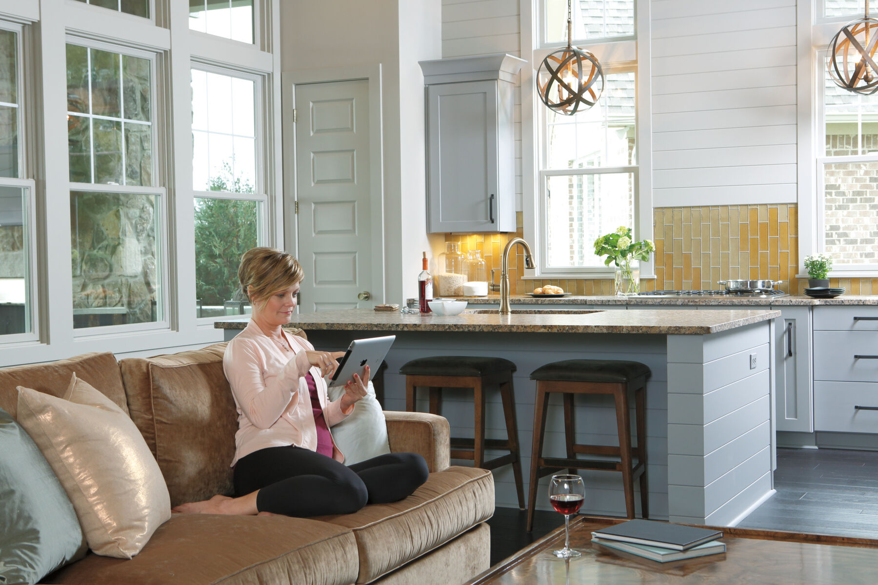 Single Handle Pulldown Kitchen Faucet in Lumicoat® Champagne Bronze