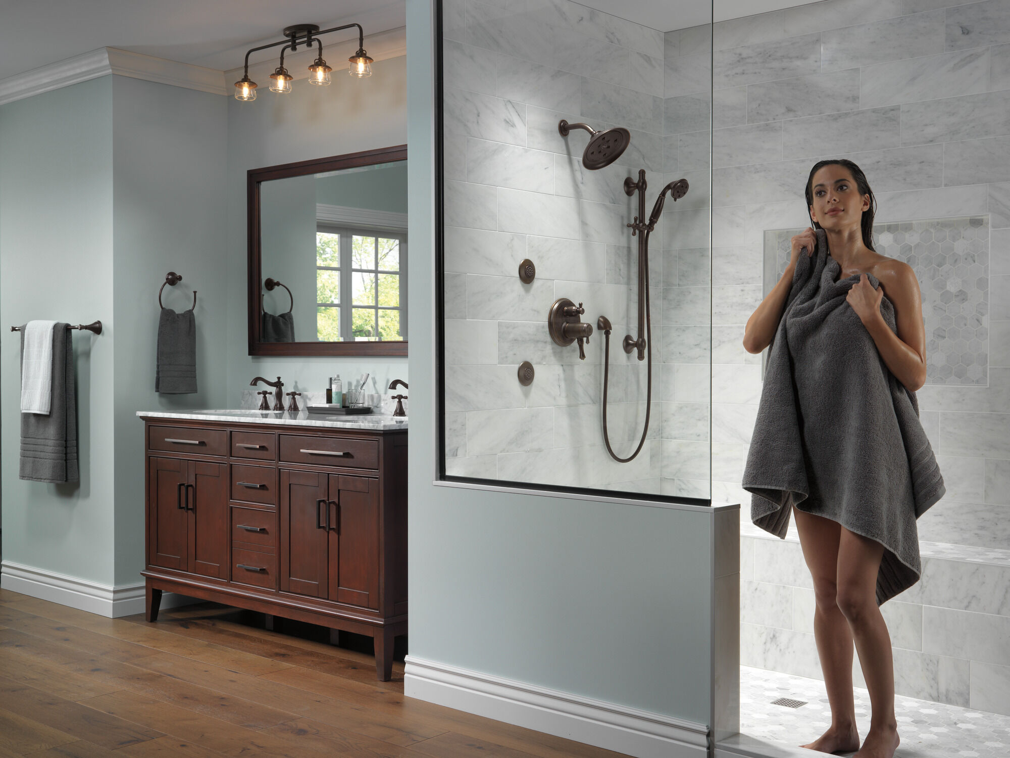 Towel Ring in Venetian Bronze 79746-RB | Delta Faucet