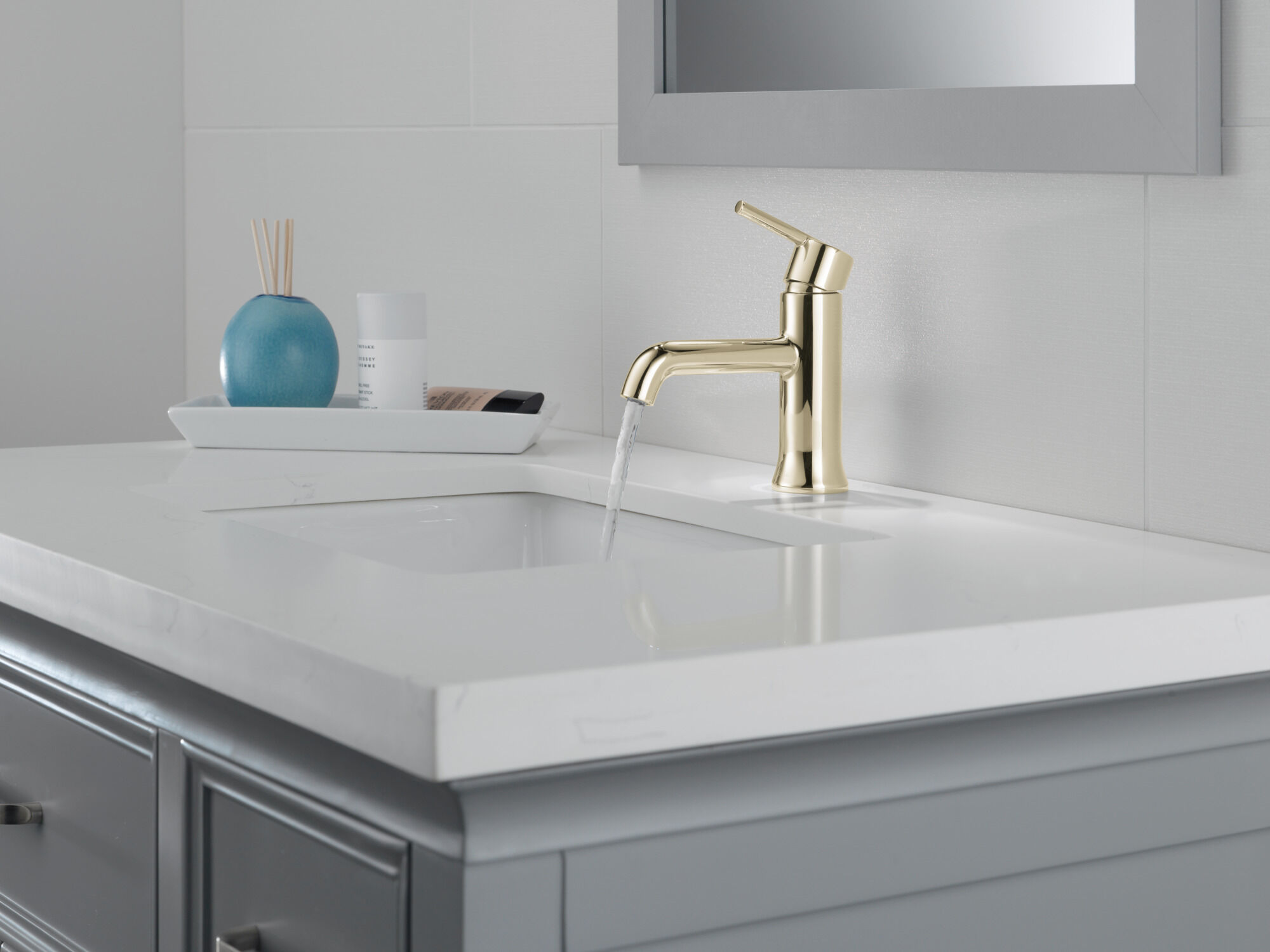 デルフィニウム Single Handle Bathroom Faucet in Polished Nickel 559LF-PNMPU