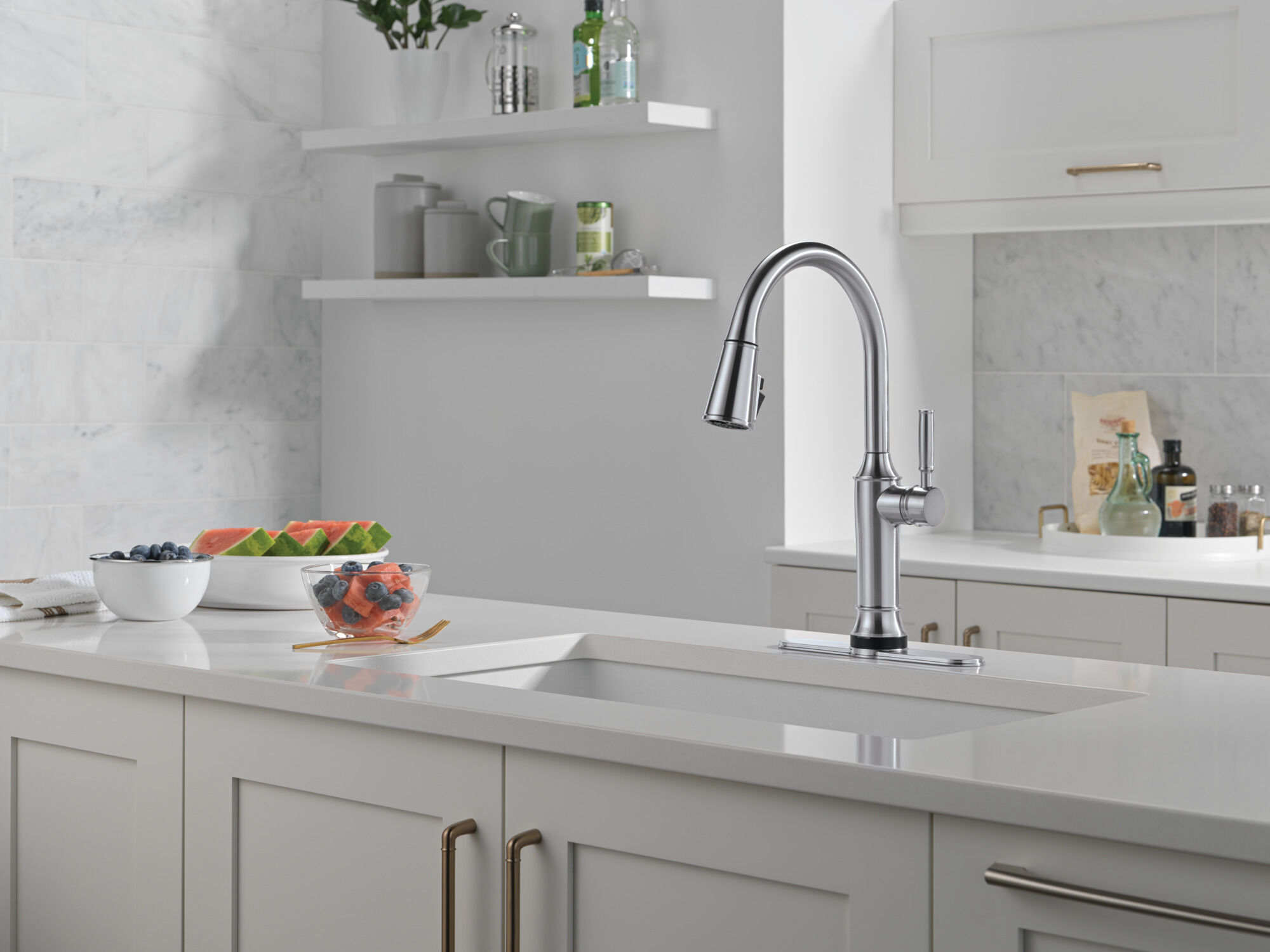 Touch2O® Technology Kitchen Faucet with Touchless Technology in