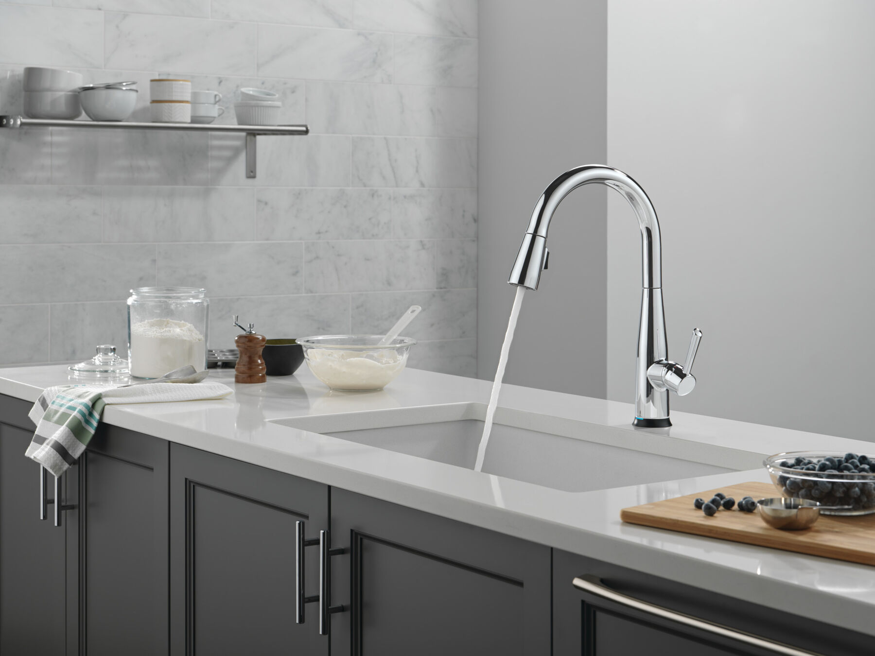 Touch<sub>2</sub>O® Technology Kitchen Faucet with Touchless Technology, image 13