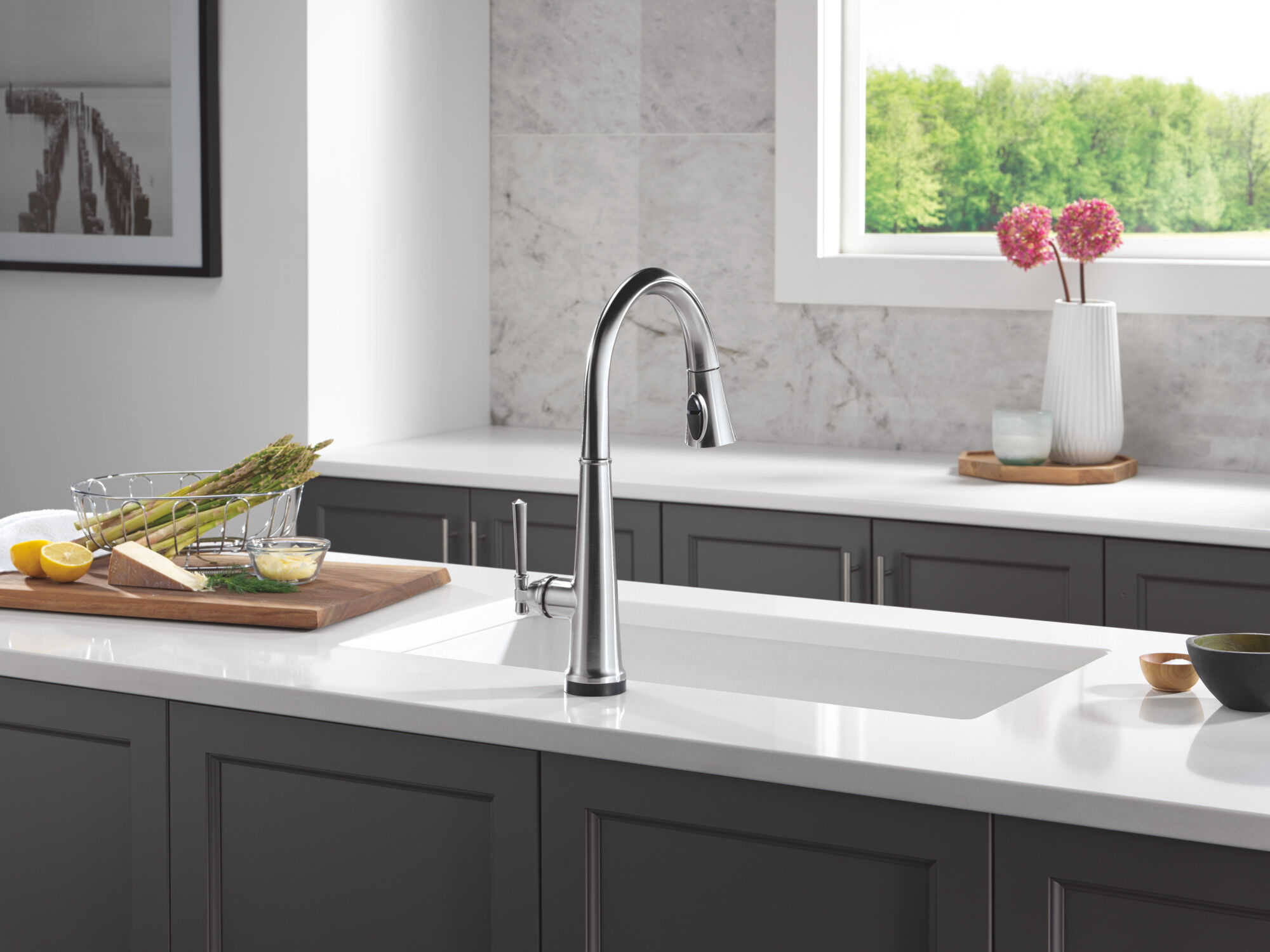 Touch2O® Technology Kitchen Faucet with Touchless Technology in
