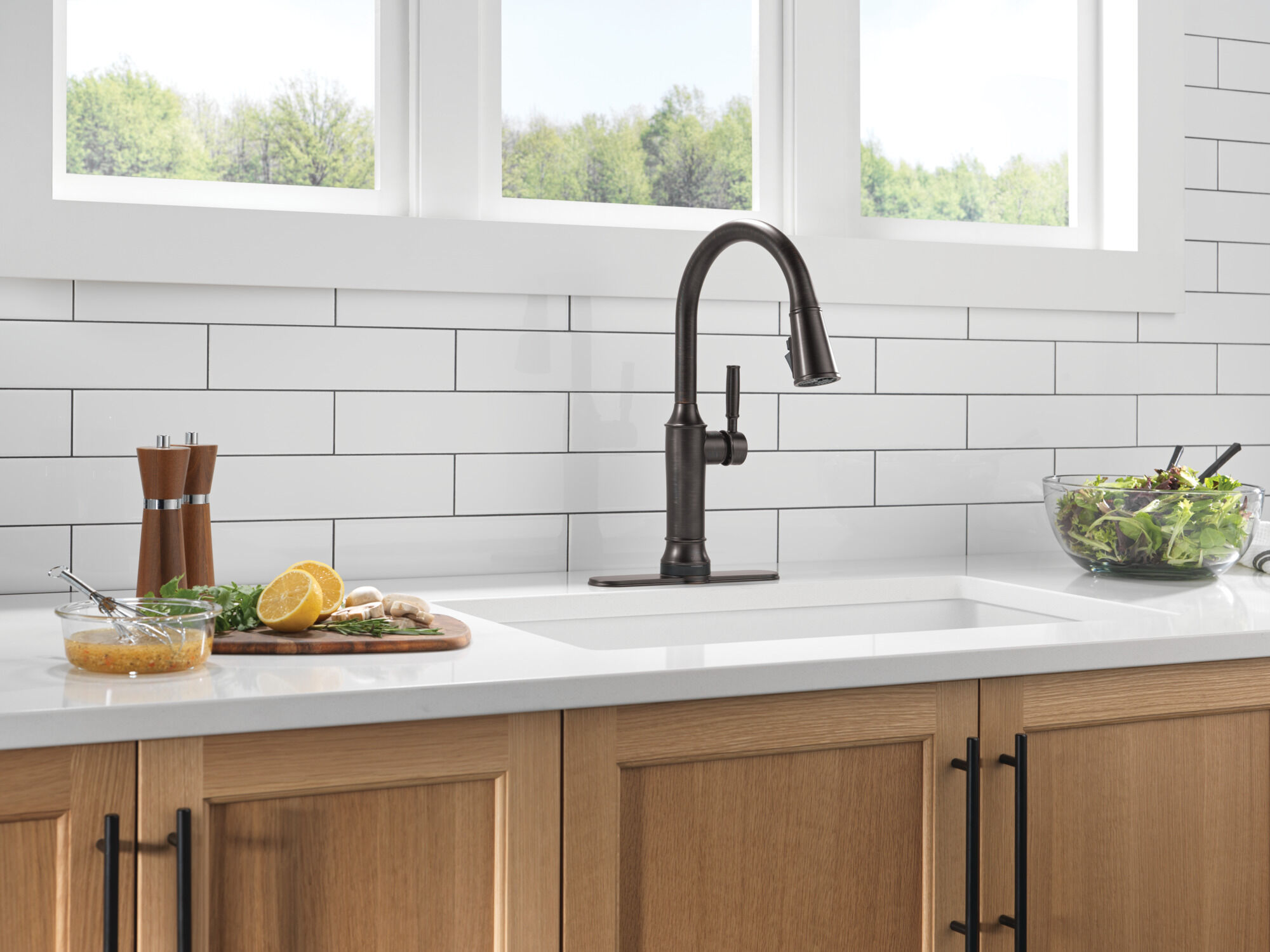Touch2O® Technology Kitchen Faucet with Touchless Technology in