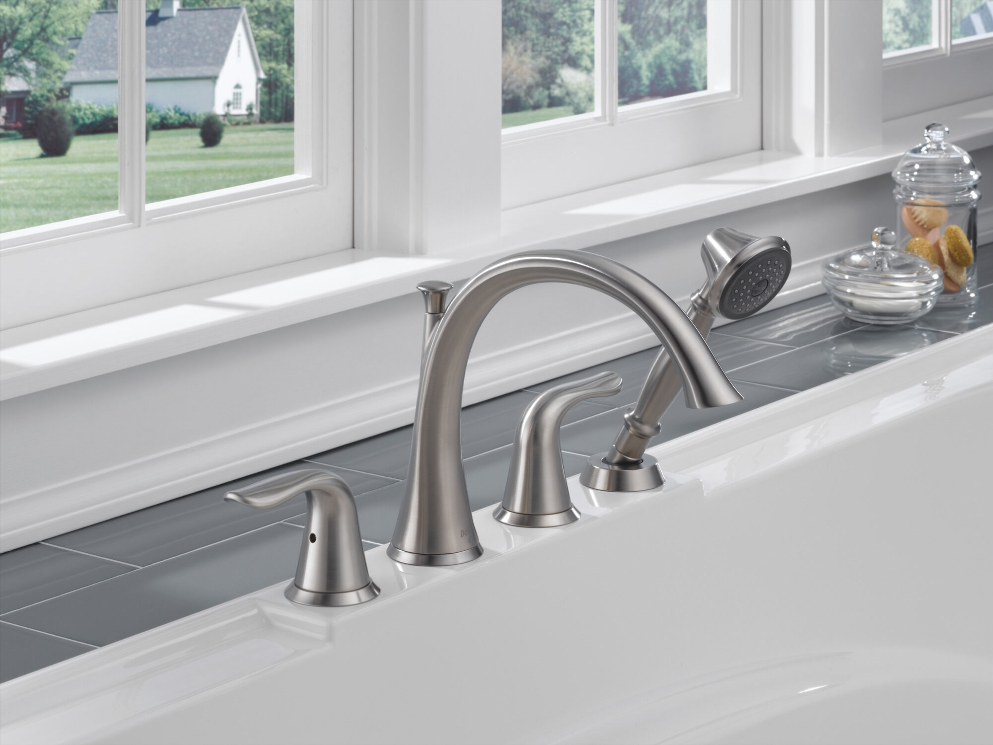 Roman Tub with Handshower Trim in Stainless T4738-SS | Delta Faucet