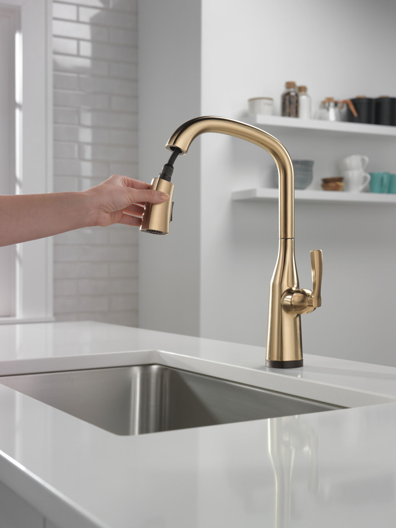 Single Handle Pull-Down Kitchen Faucet with Touch<sub>2</sub>O&reg; Technology