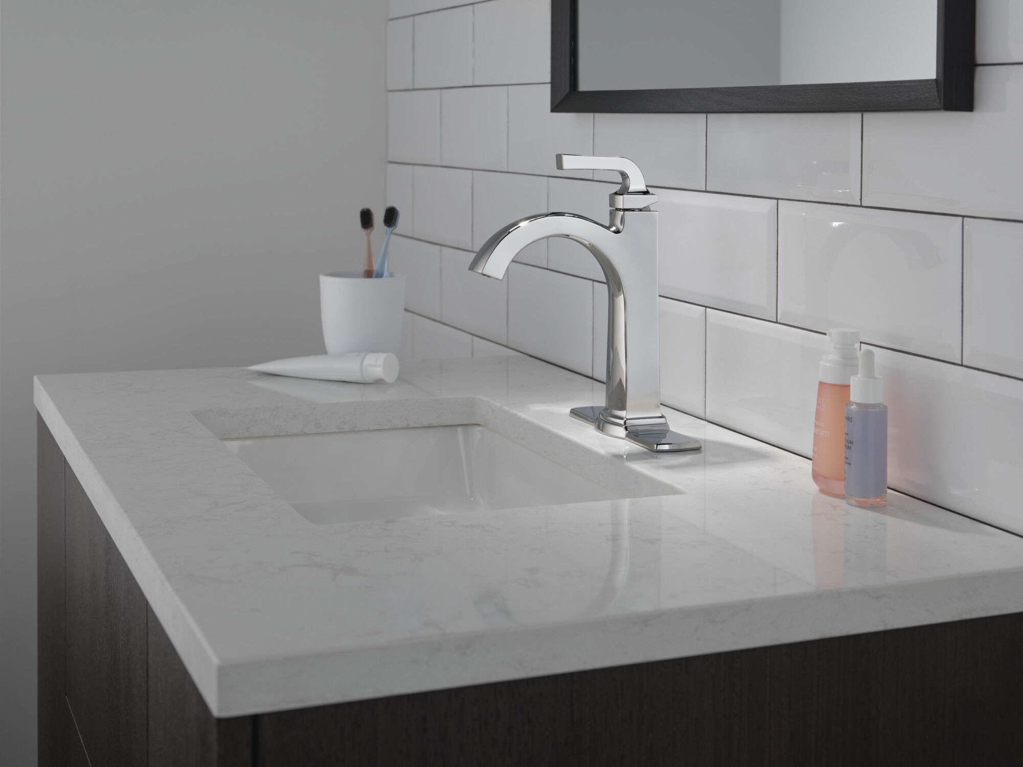 Single Handle Bathroom Faucet in Chrome 15854LF | Delta Faucet