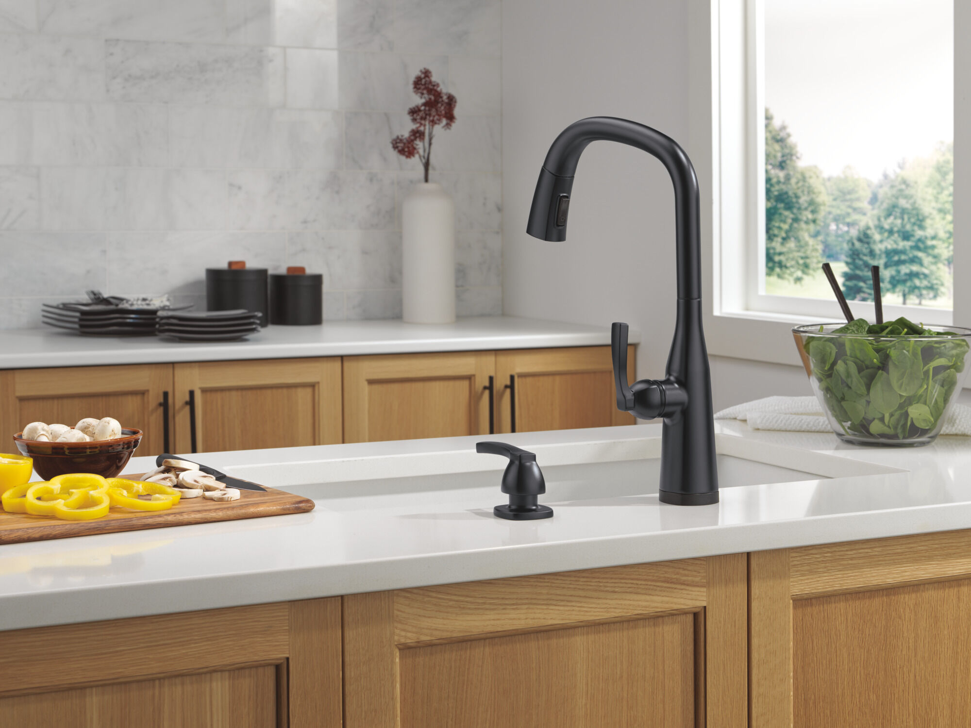 超希少 Miranda B ブラック #OP1811 VoiceIQ® Single Handle Pull-Down Faucet with Touch2O® Technology