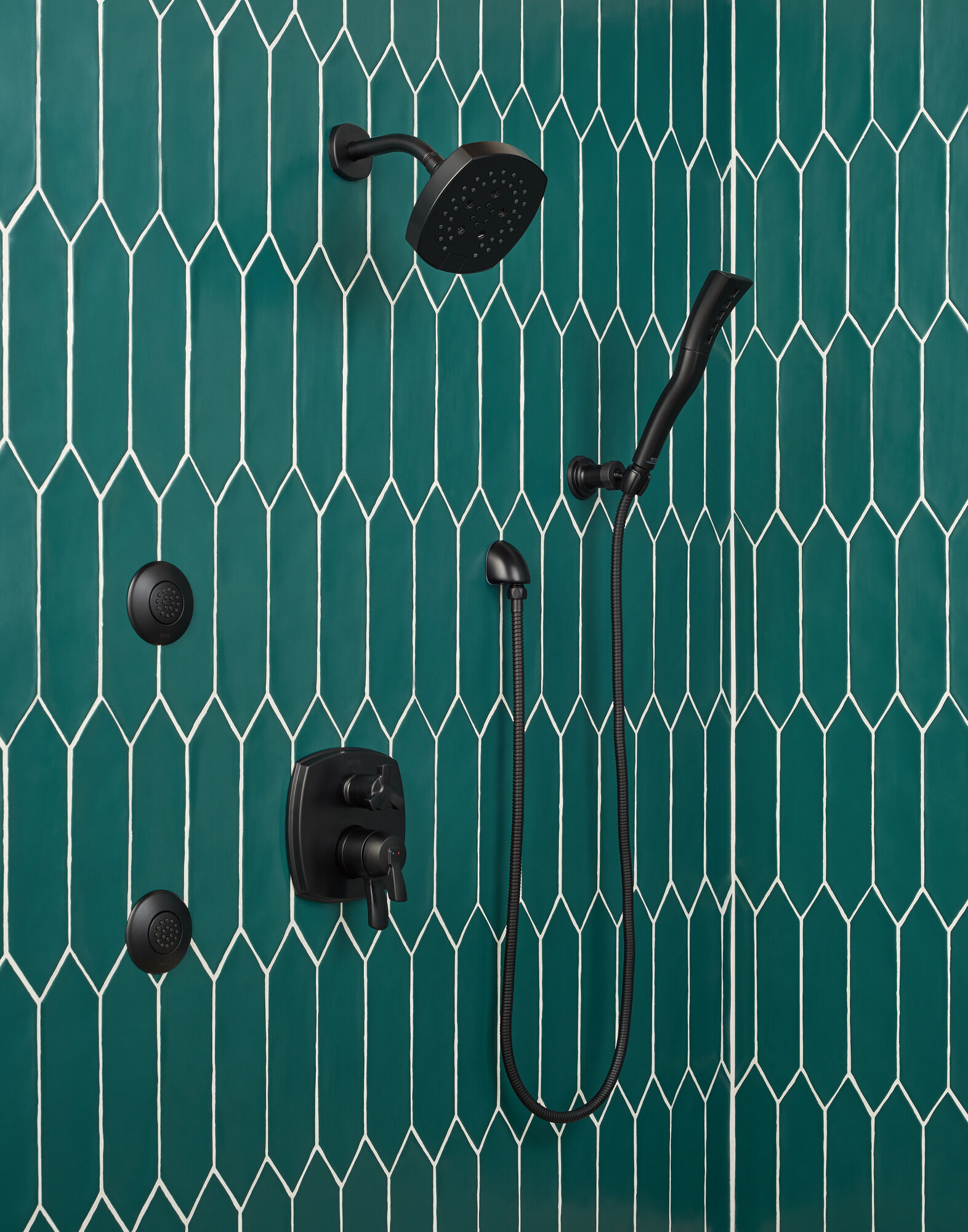 Integrated Diverter Helo in Matte Black H560BL | Delta Faucet