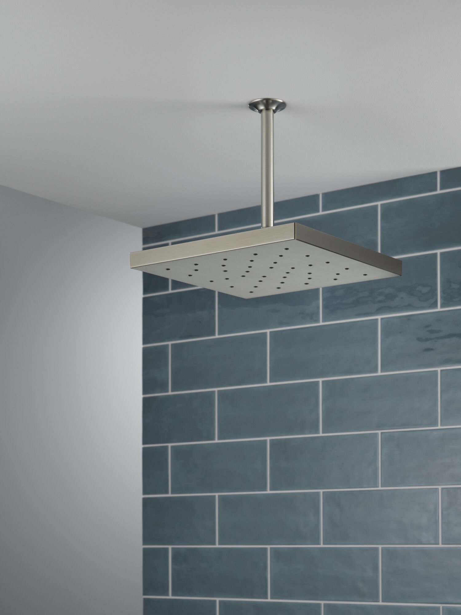 H2Okinetic® Single Setting Shower Head with Ultrasoak® in Lumicoat