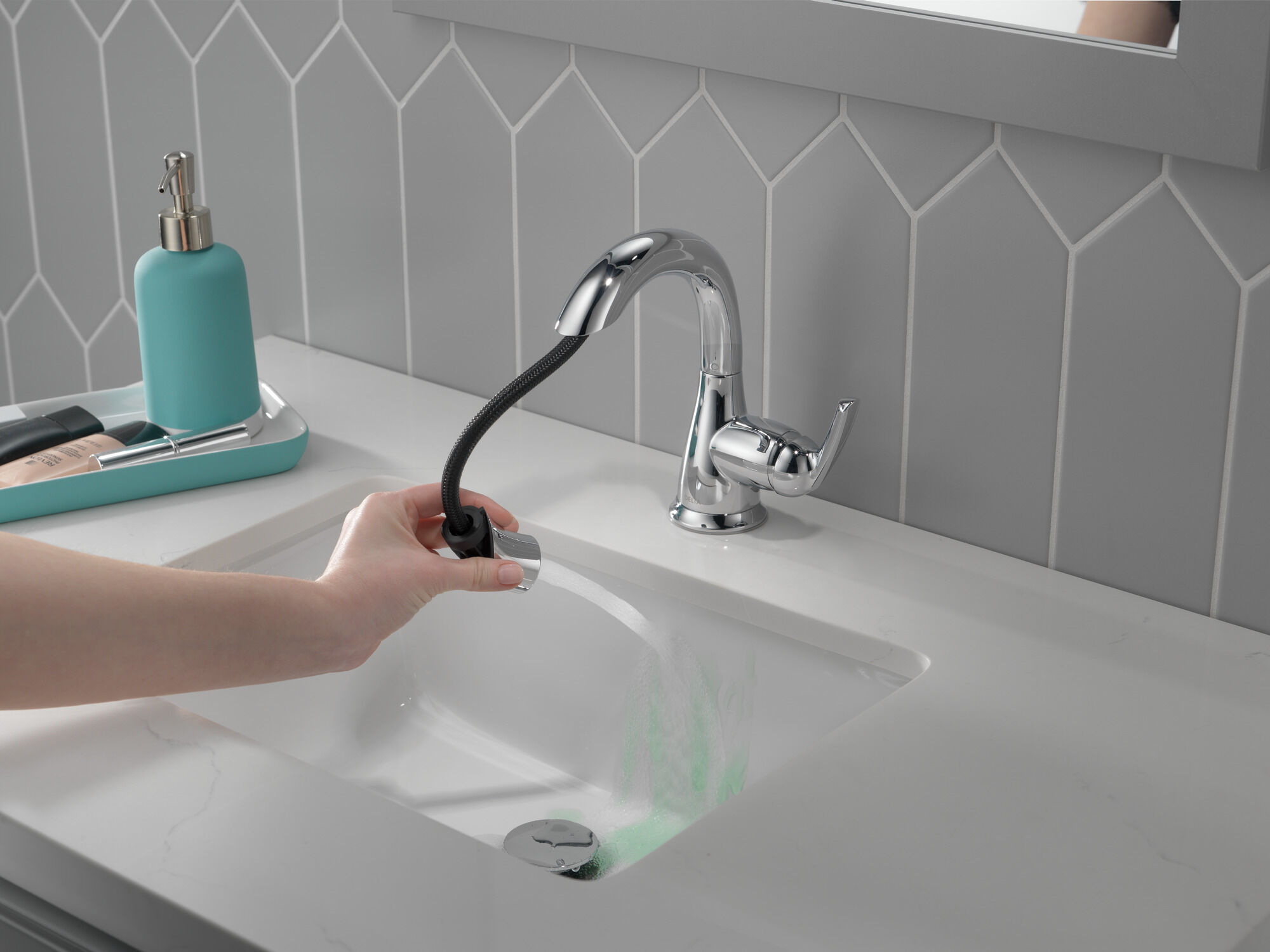 Single Handle Pull-Down Bathroom Faucet in Chrome 15765LF-PD