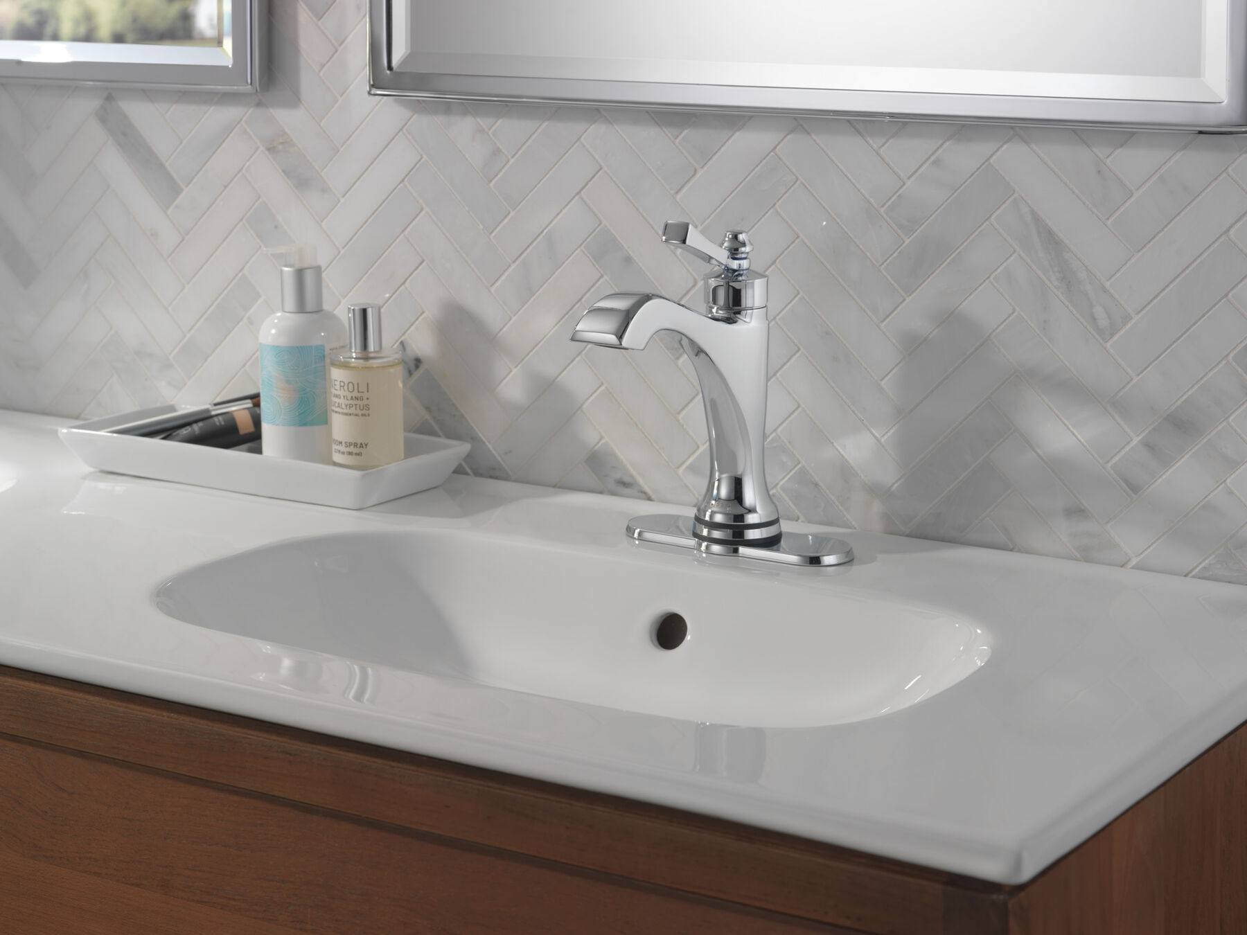 Touch2O&reg; Bathroom Faucet with Touchless Technology
