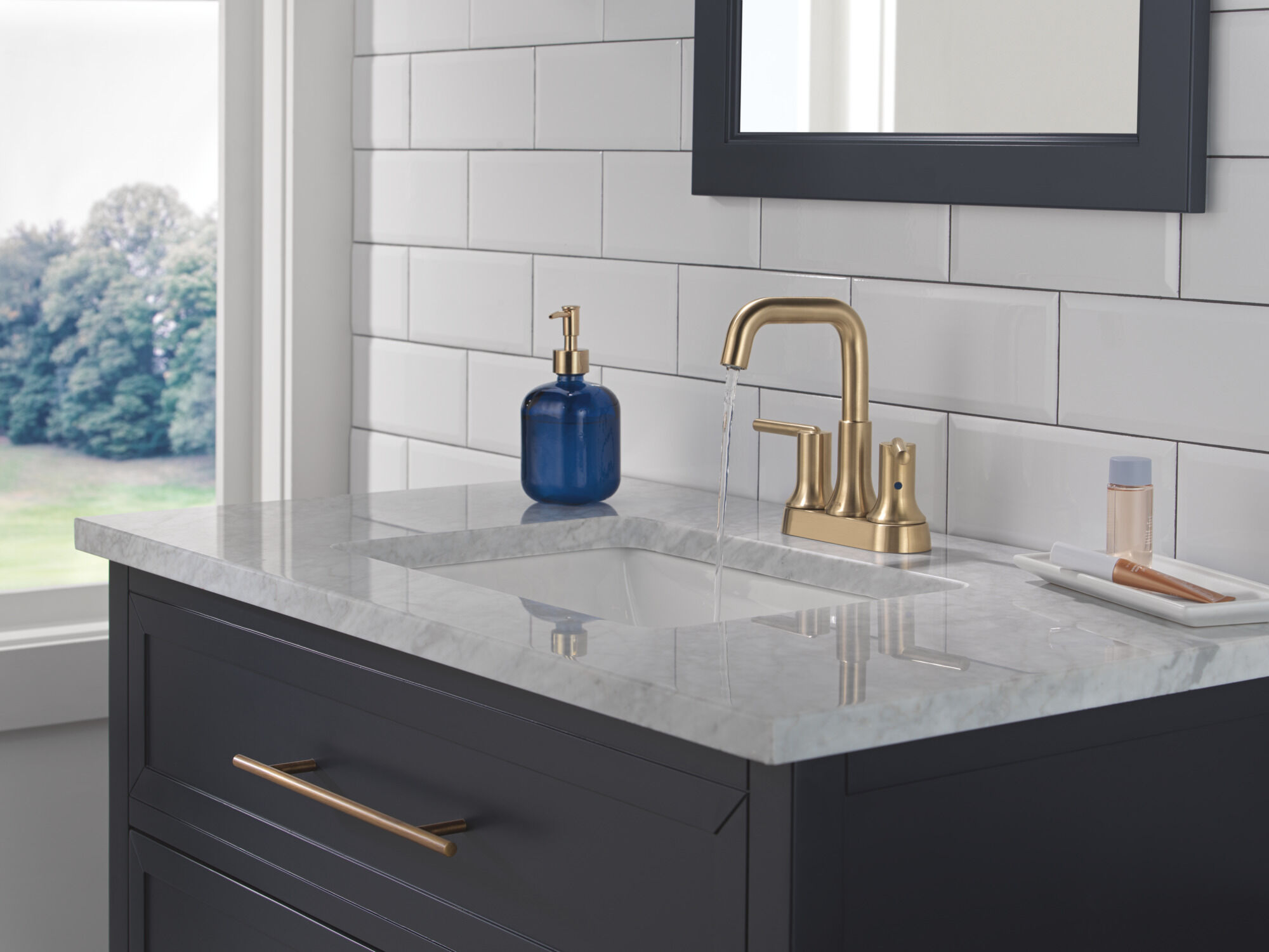 Centerset Bathroom Faucet in Champagne Bronze 2554-CZMPU-DST