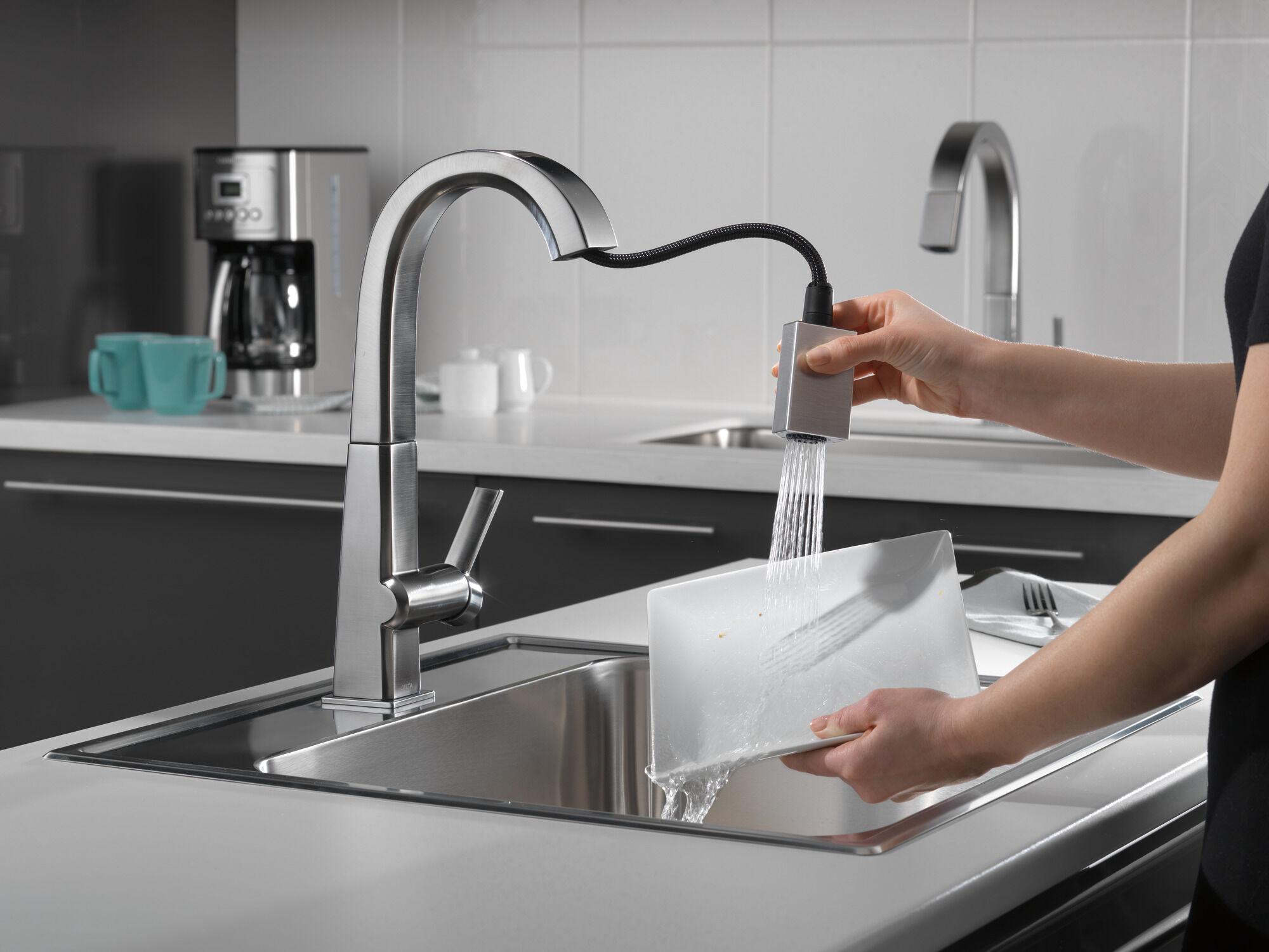 Single Handle Pull-Down Kitchen Faucet in Arctic Stainless 9193-AR