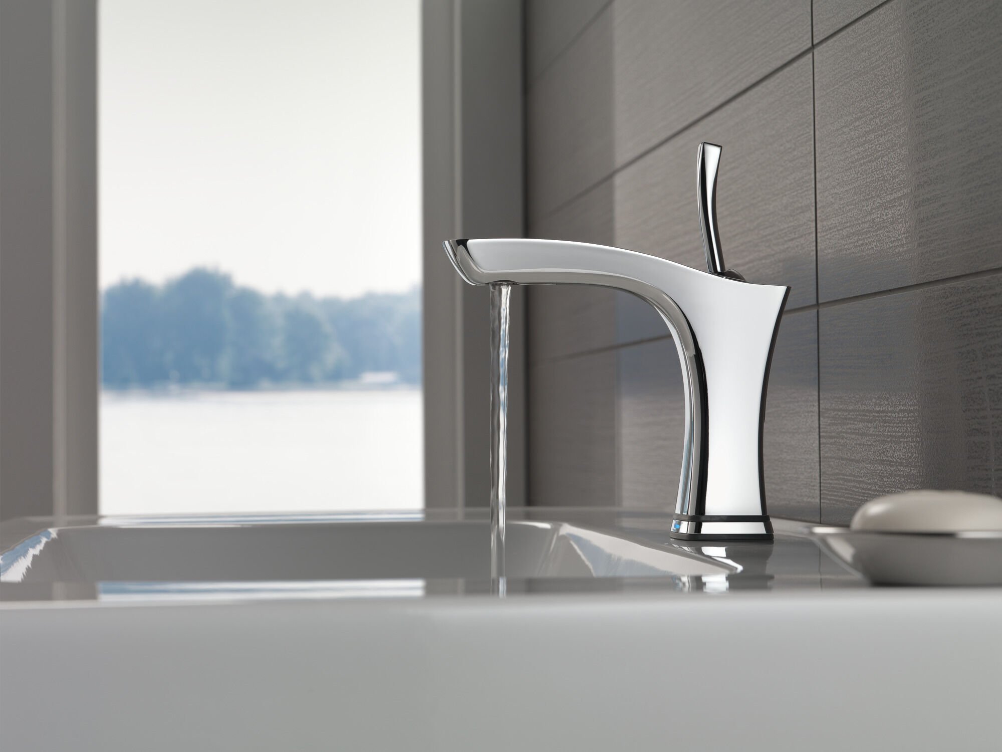 Single Handle Bathroom Faucet with Touch2O.xt® Technology in