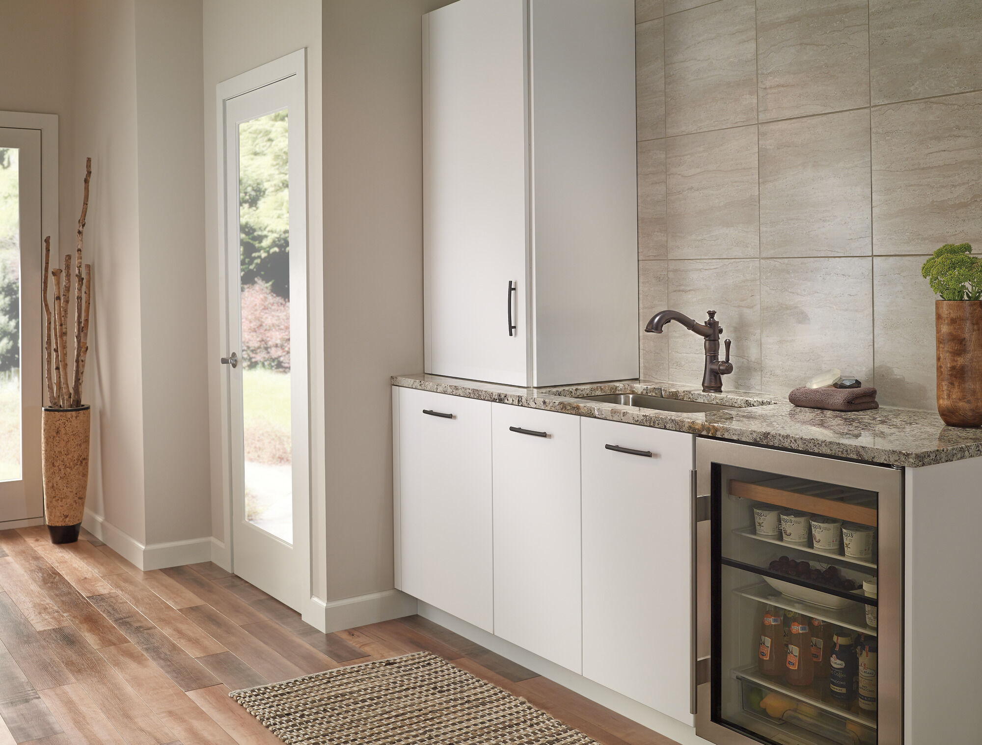 Single Handle Pull-Out Kitchen Faucet in Venetian Bronze 4197-RB