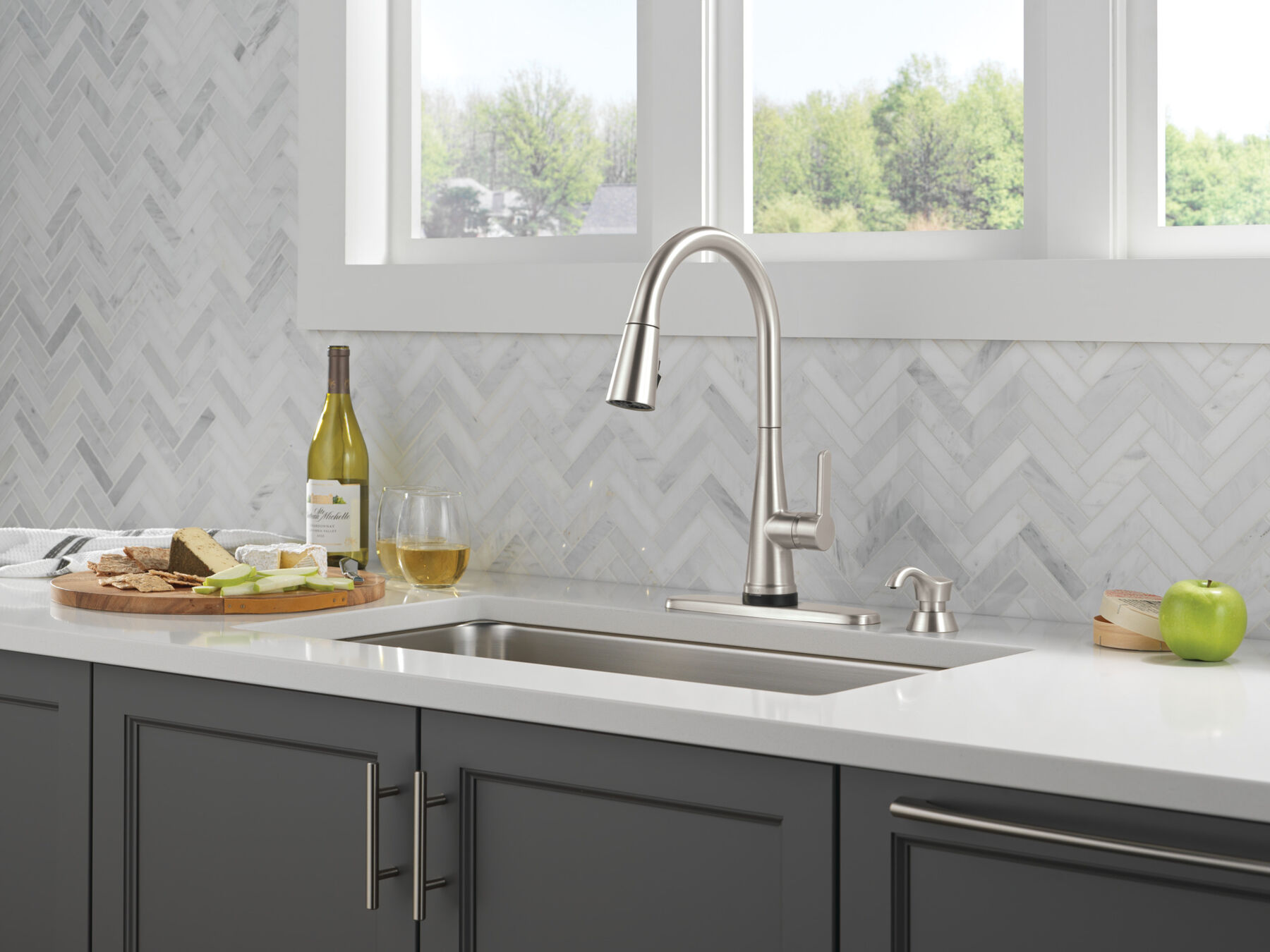 Single Handle Pull-Down Touch2O® Technology Kitchen Faucet with Touchless Technology and Soap Dispenser in Spotshield Stainless — thumbnail 3