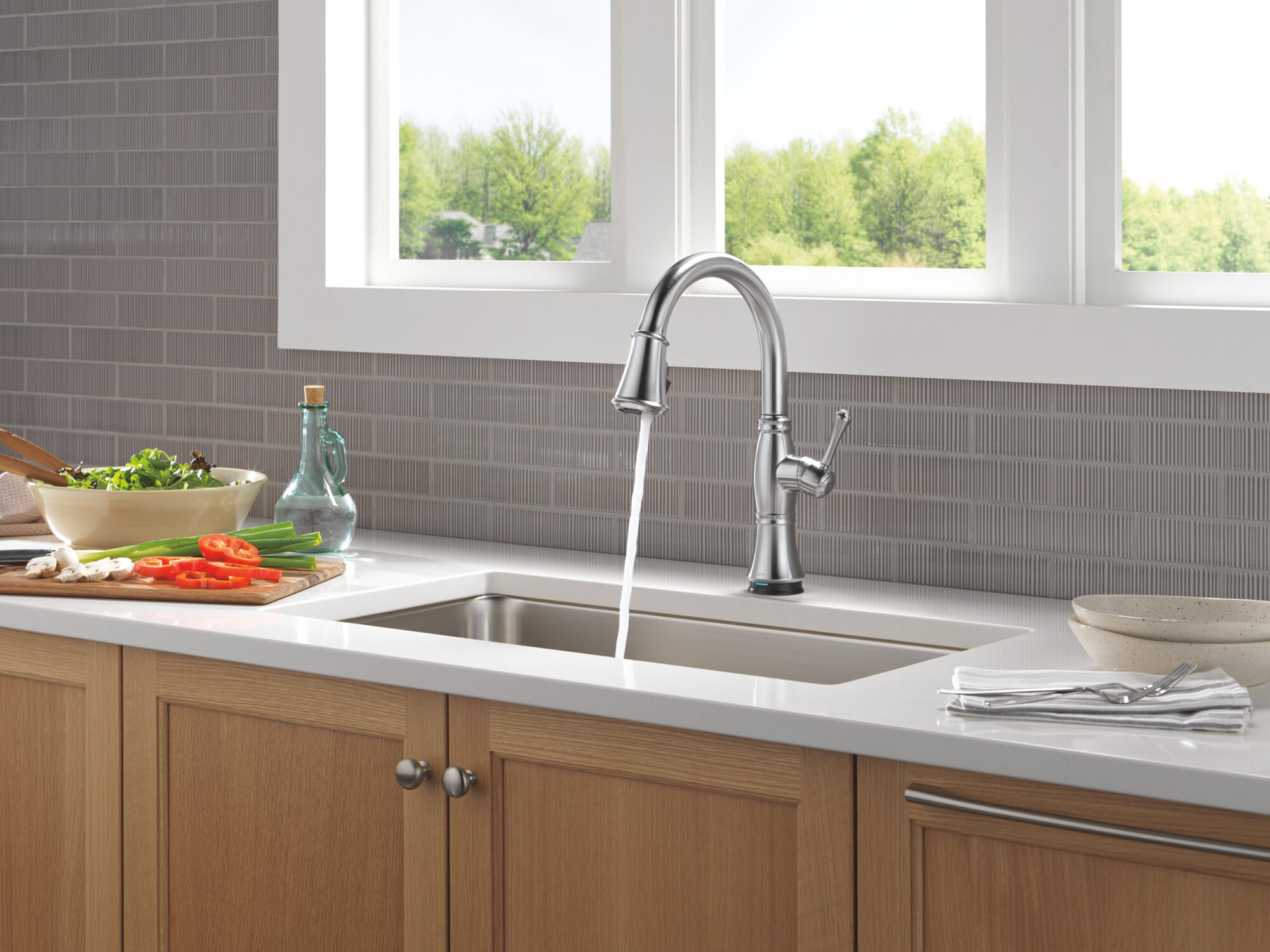 Touch2O® Technology Kitchen Faucet with Touchless Technology in