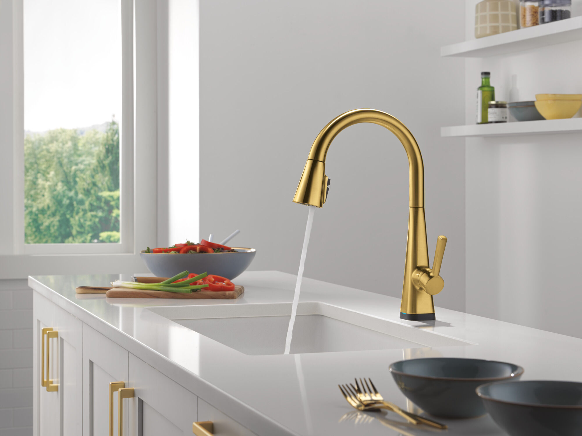 Single-Handle Pull-Down Kitchen Faucet with Touch2O® Technology in