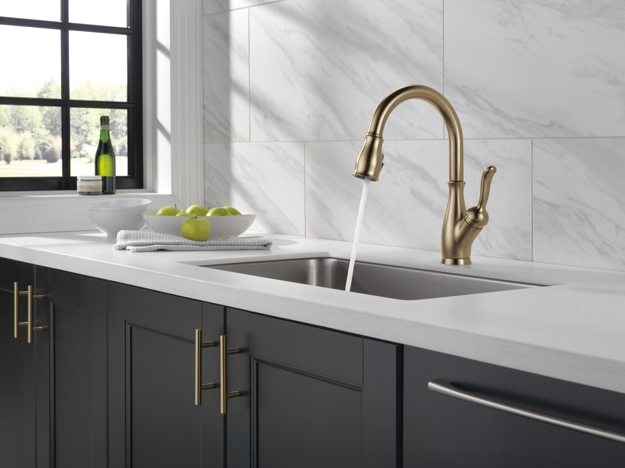 Single Handle Pull-Down Kitchen Faucet with ShieldSpray