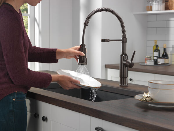 Single-Handle Pull-Down Kitchen Faucet with ShieldSpray® Technology