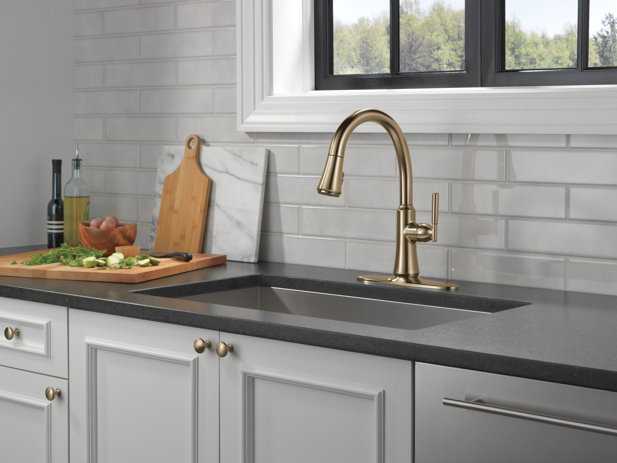 Single Handle Pull-Down Kitchen Faucet in Champagne Bronze 9179-CZ