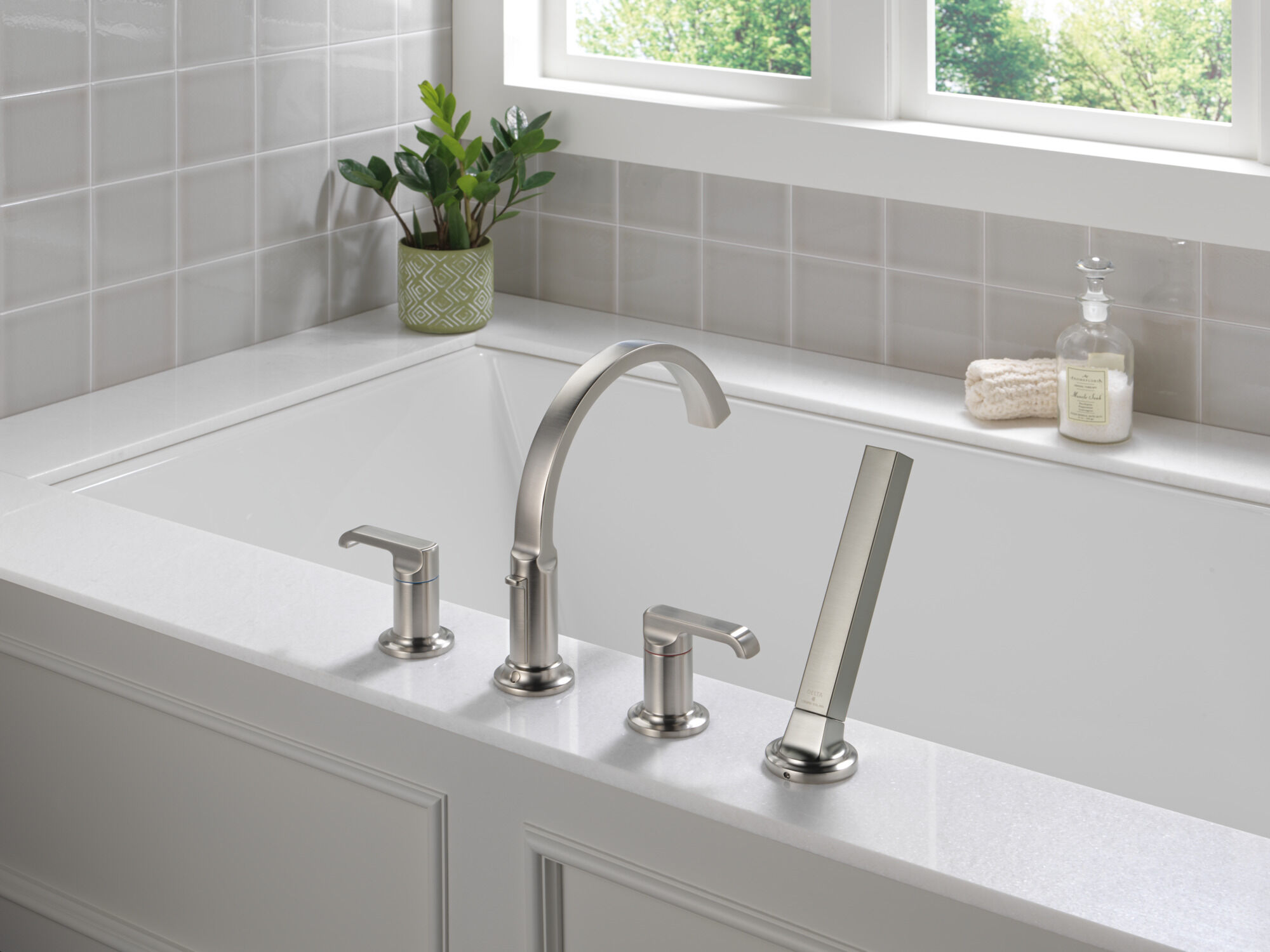 Roman Tub Handles - Lever in Lumicoat® Stainless H588SS-PR | Delta