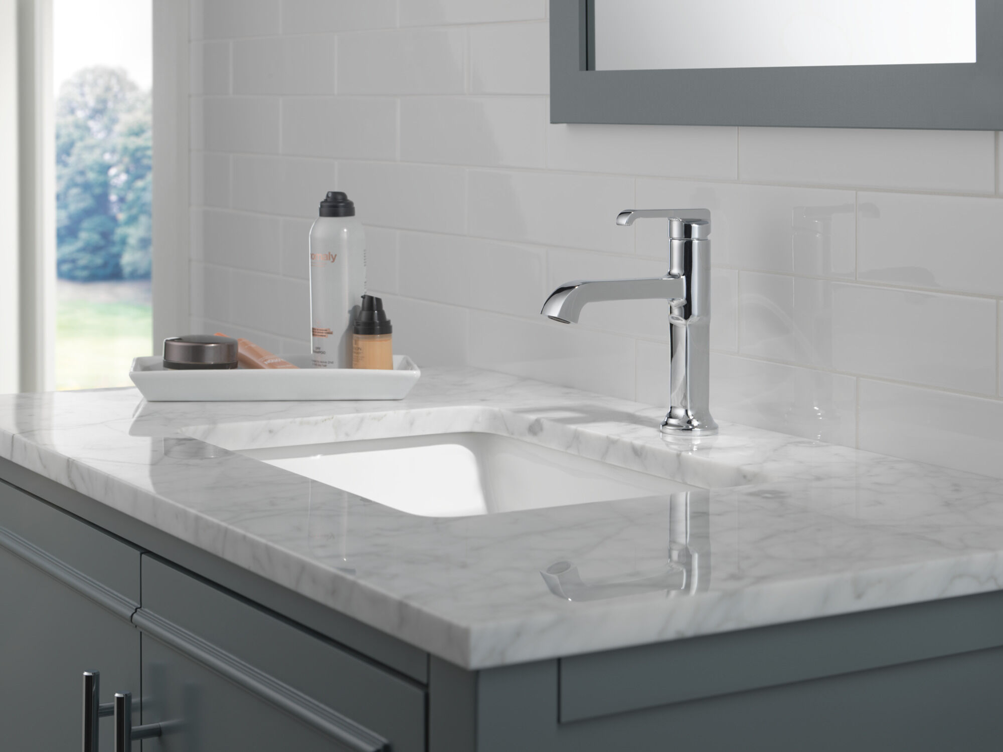 Single Handle Bathroom Faucet in Lumicoat® Chrome 589-PR-DST