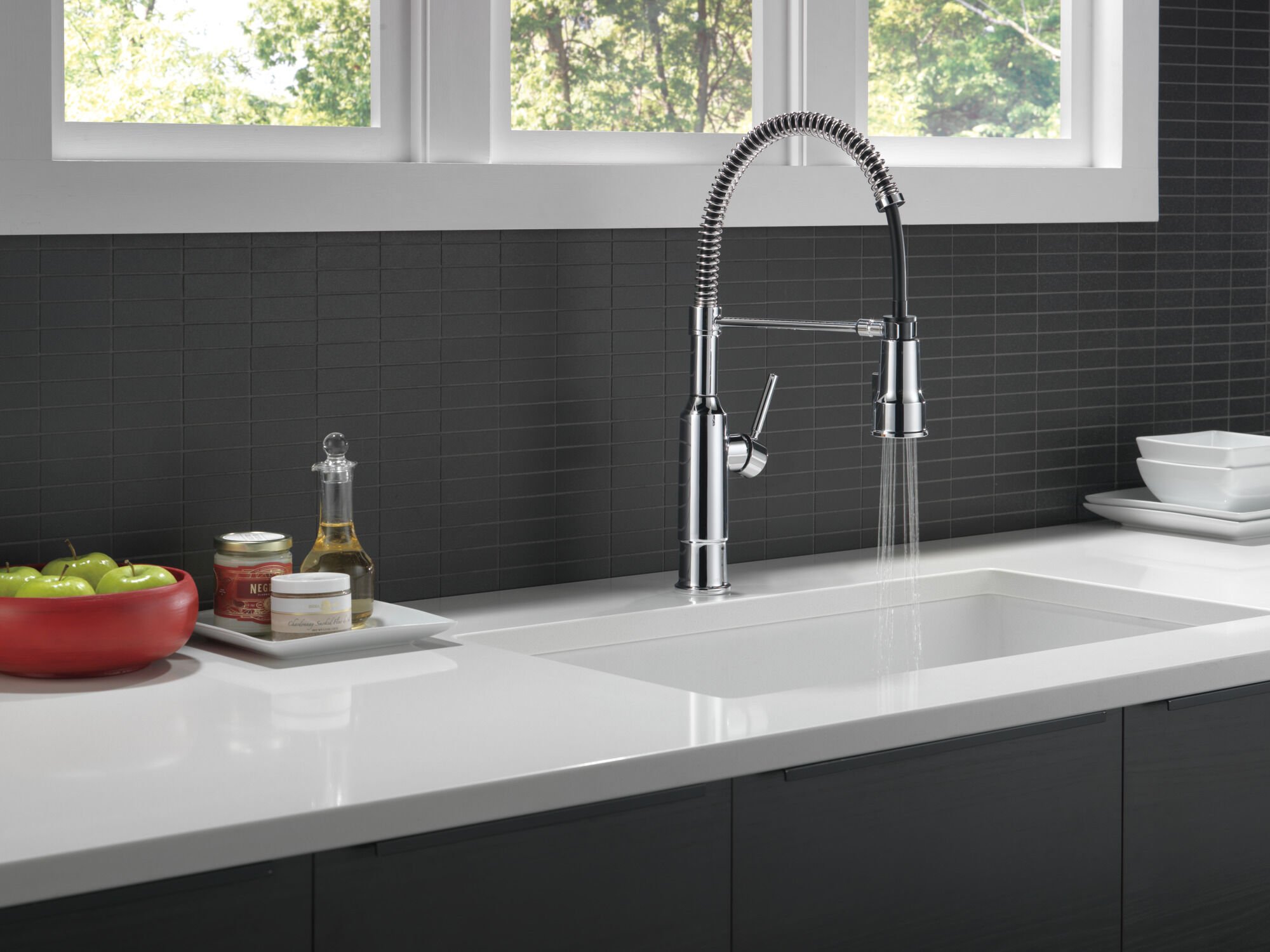 Single-Handle Pull-Down Spring Kitchen Faucet in Chrome 18804Z-DST