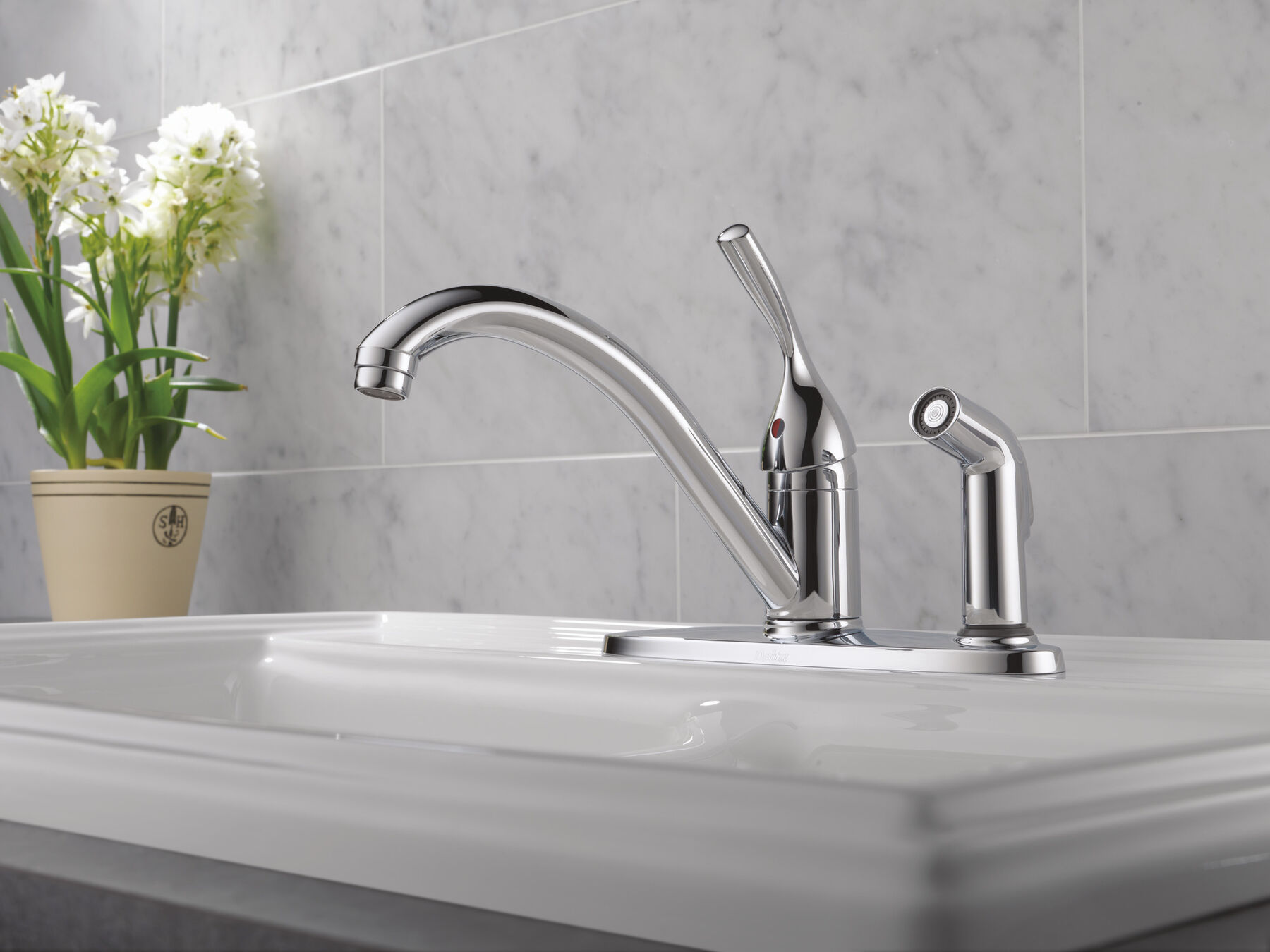 Single Handle Kitchen Faucet with Integral Spray in Chrome — thumbnail 3