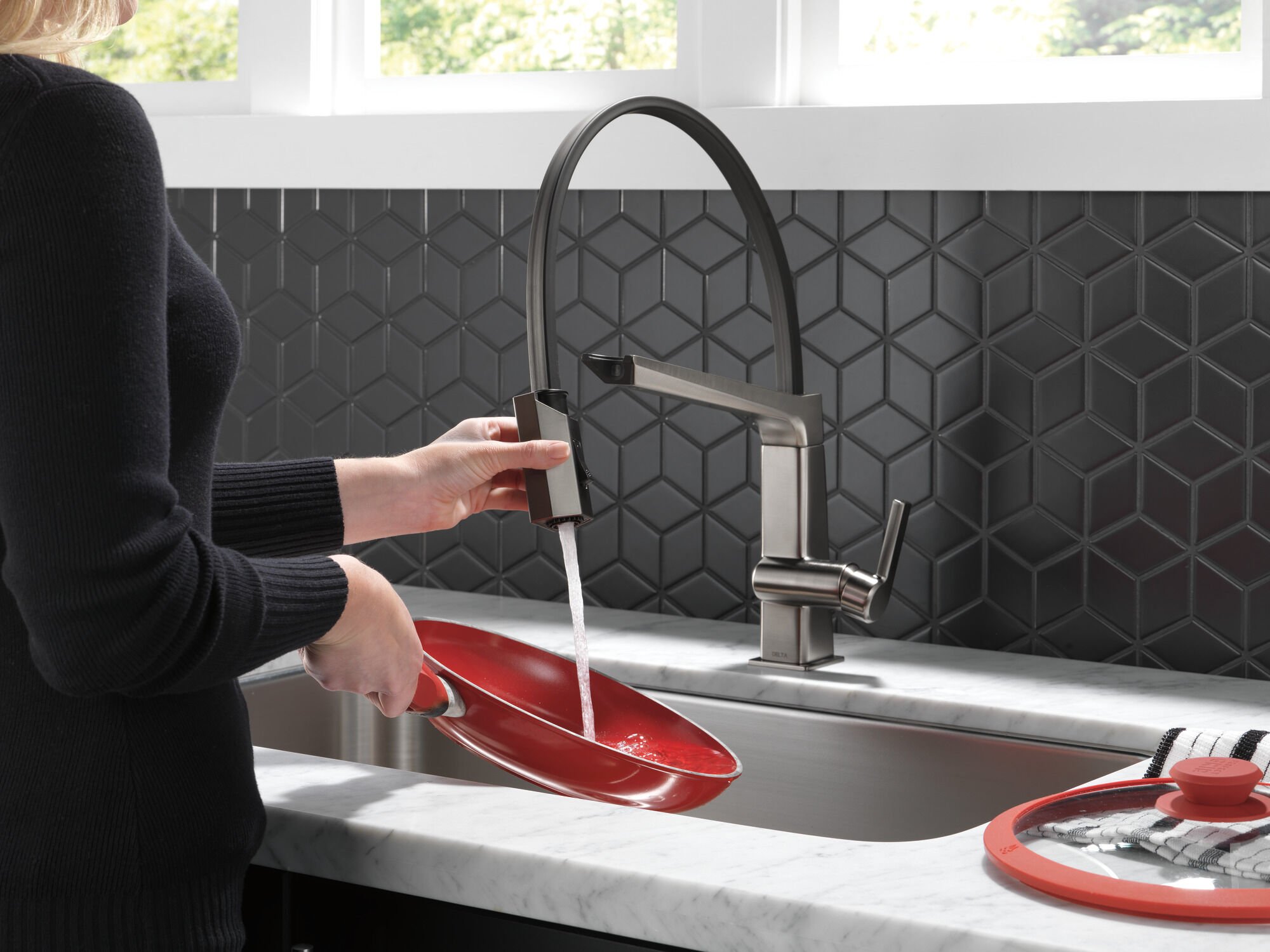 Single Handle Exposed Hose Kitchen Faucet in Black Stainless 9693