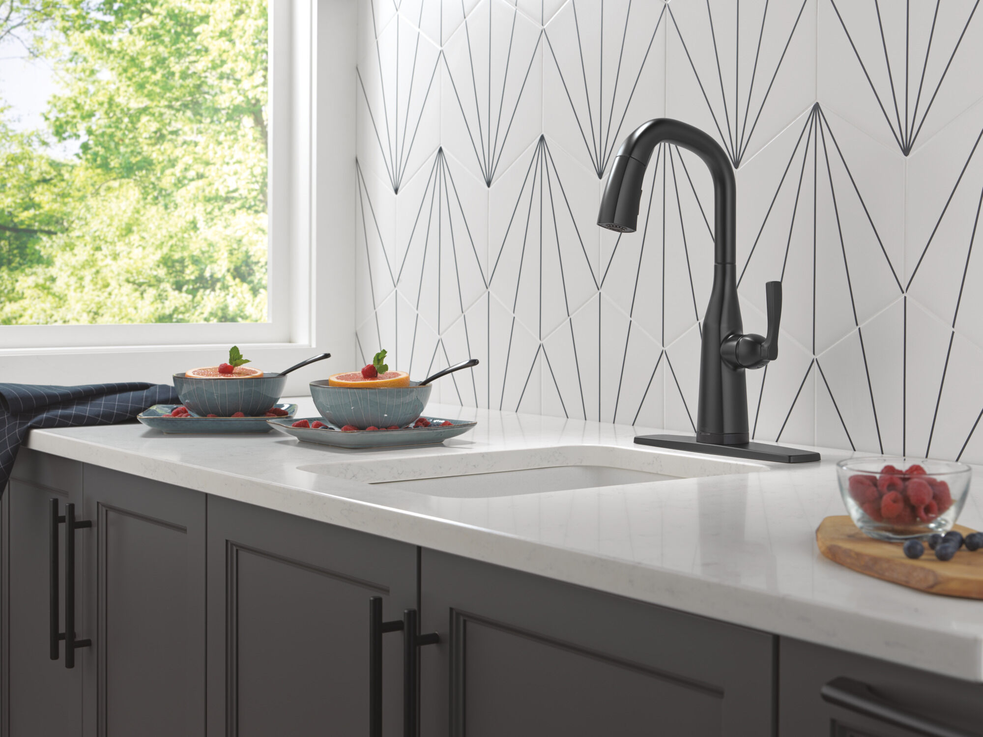 Escutcheon in Matte Black RP100190BL | Delta Faucet