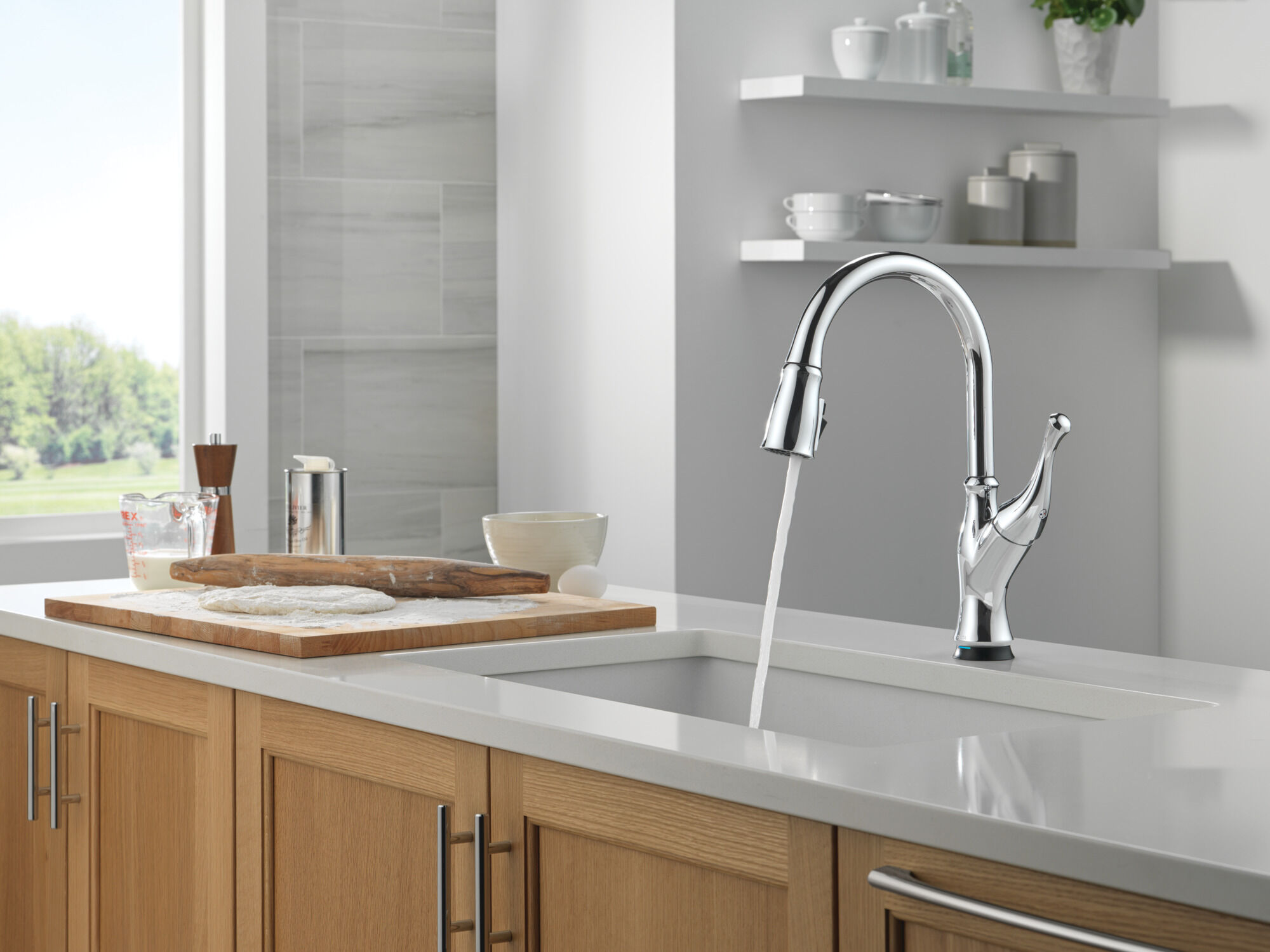 Touch2O® Technology Kitchen Faucet with Touchless Technology in