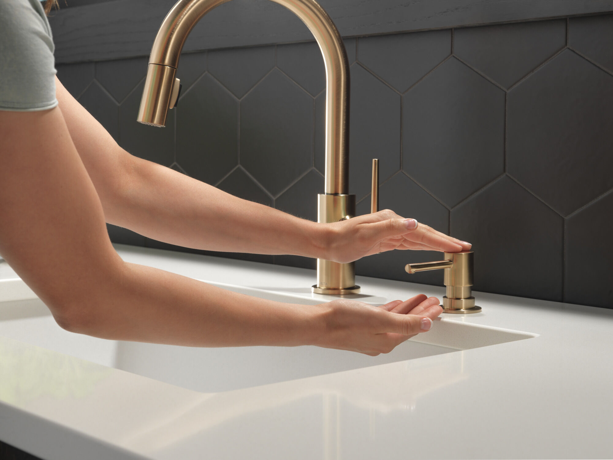 ヒナタ ピアノ・ソナタ 第13番 第1楽章 D 664 Op.120/Sonate für Klavier Nr