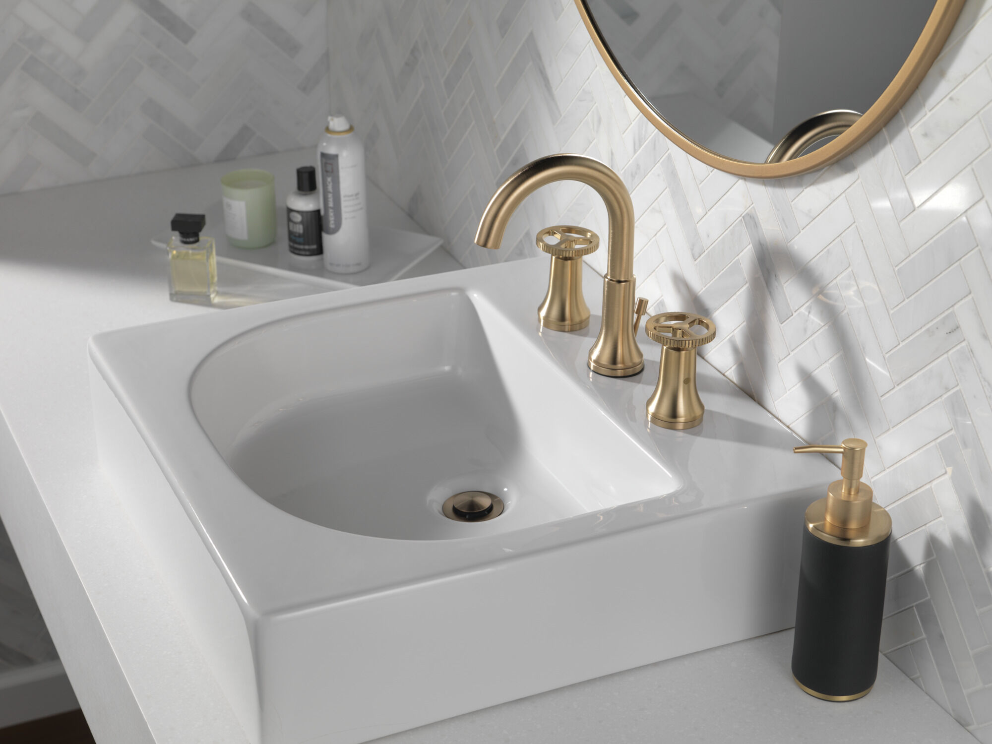 Two Handle Widespread Bathroom Faucet in Champagne Bronze 3558