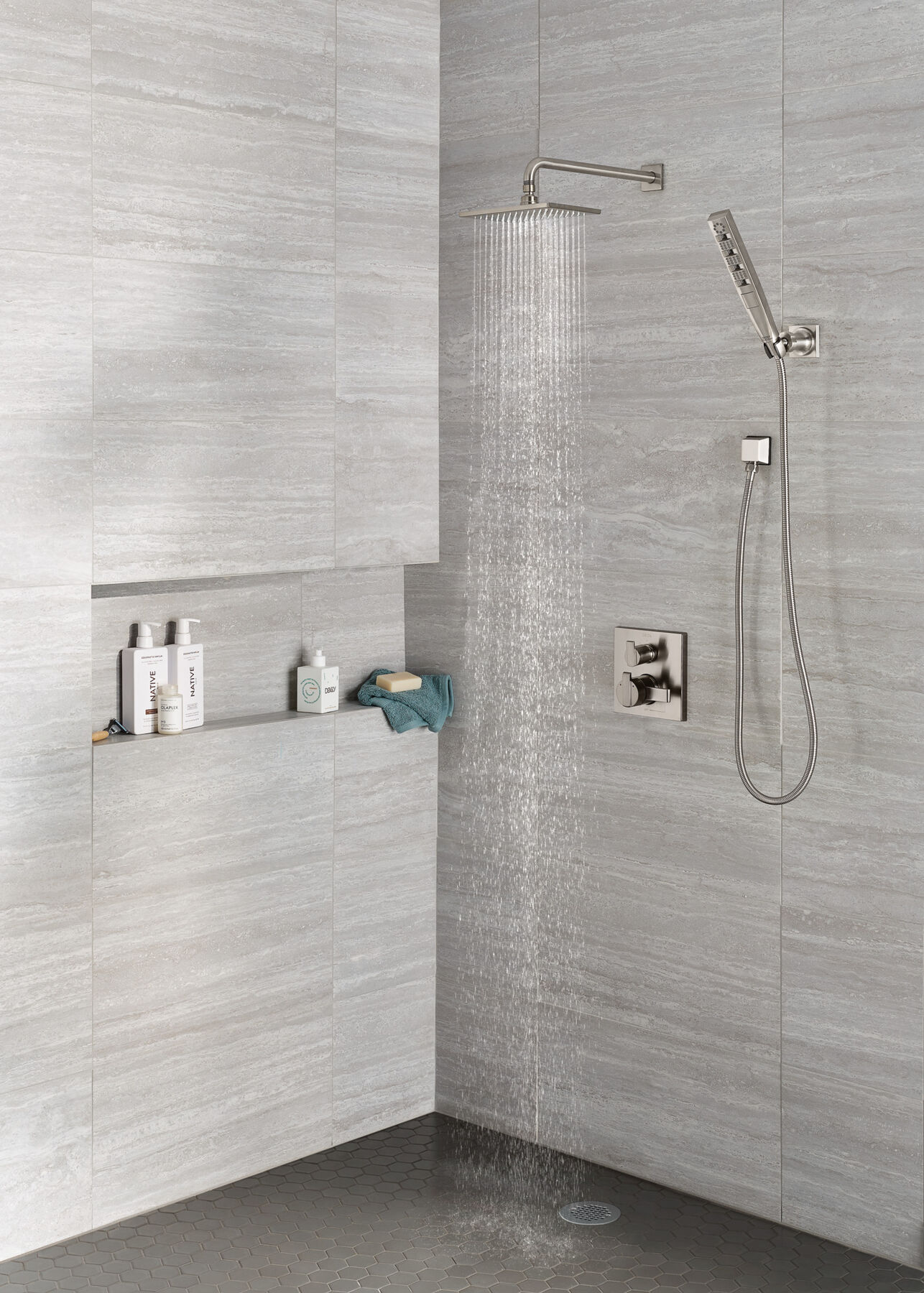 Angular Modern Monitor® 17 Series Valve Trim with 3-Setting 