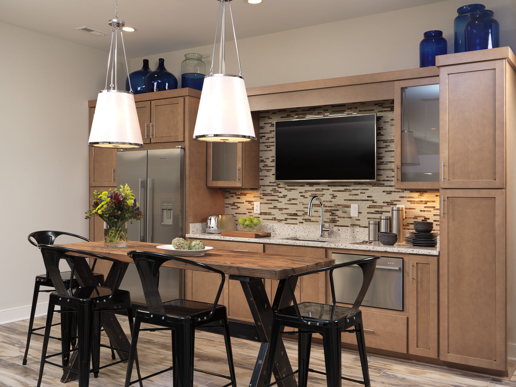 Single Handle Pull-Down Kitchen Faucet