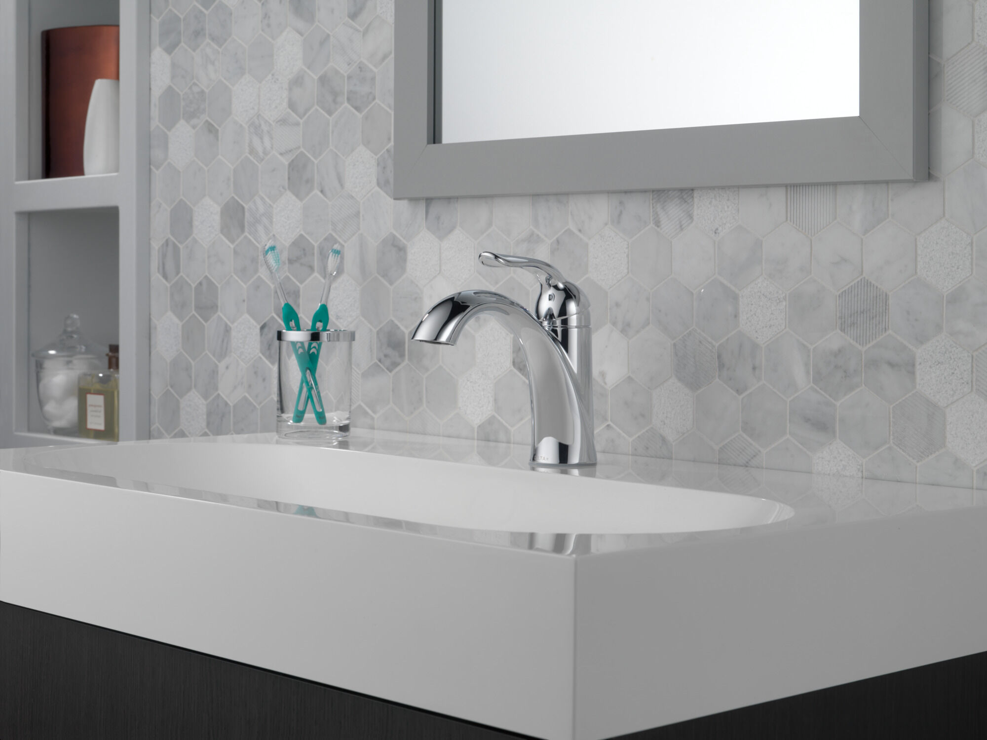 DELTA Lahara Single Hole Single-Handle Bathroom Faucet Metal Drain Assembly PRO 